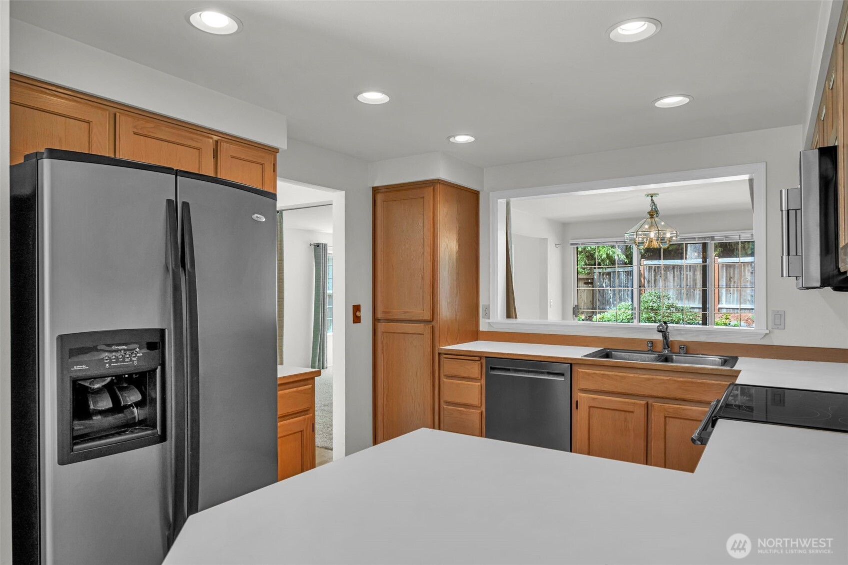 2016 Mill Pointe Drive Property Photo 6