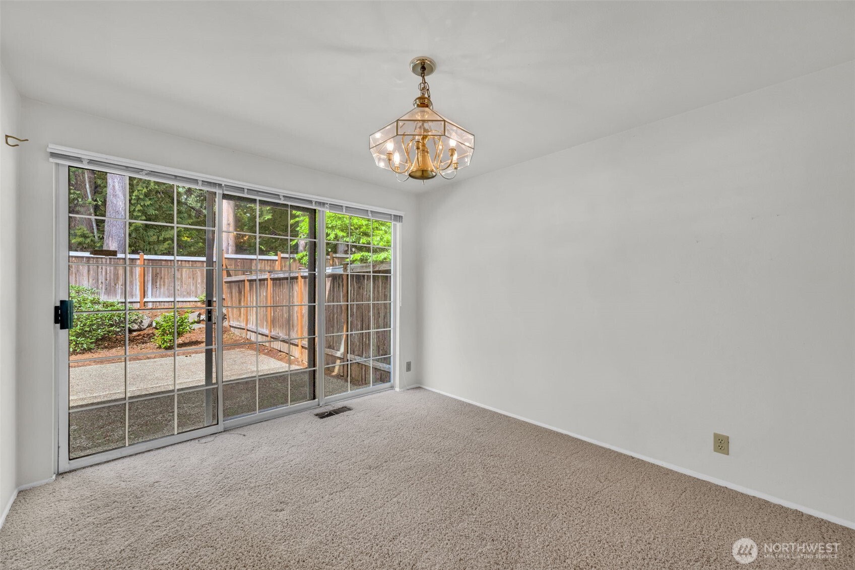 2016 Mill Pointe Drive Property Photo 9