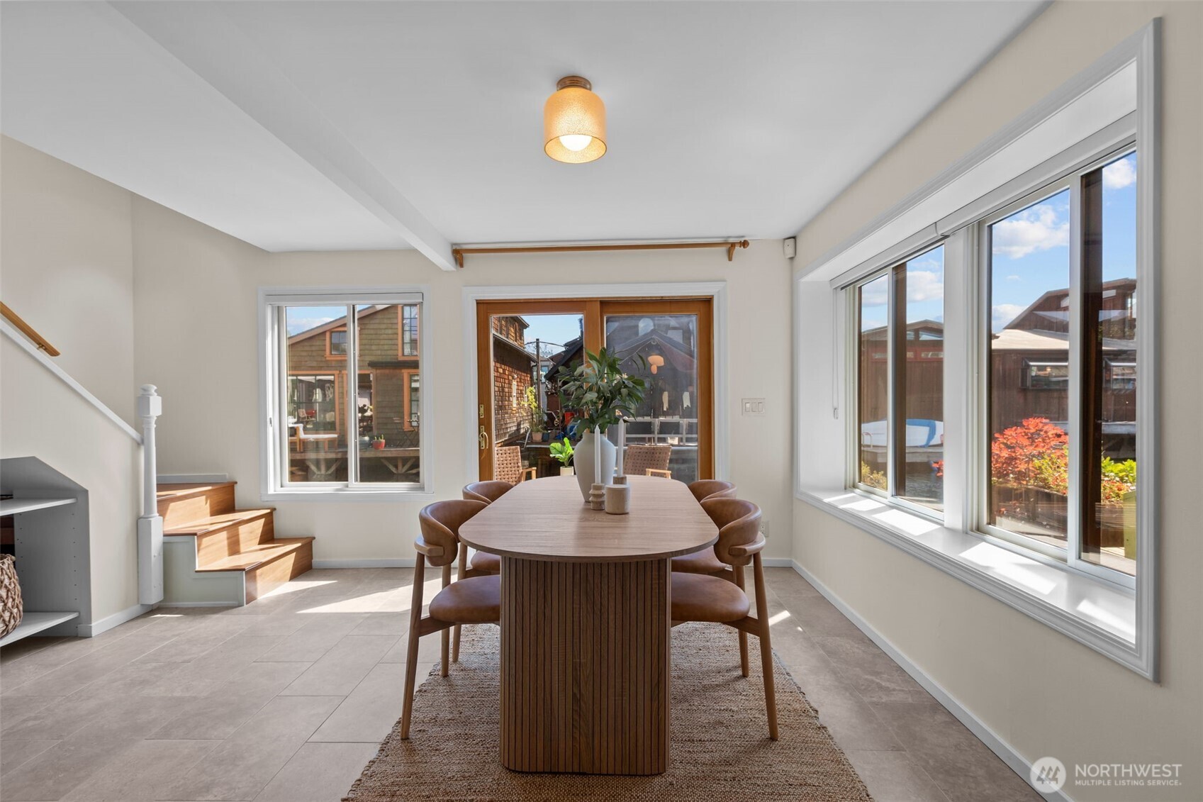 2025 Fairview Avenue E Property Photo 9