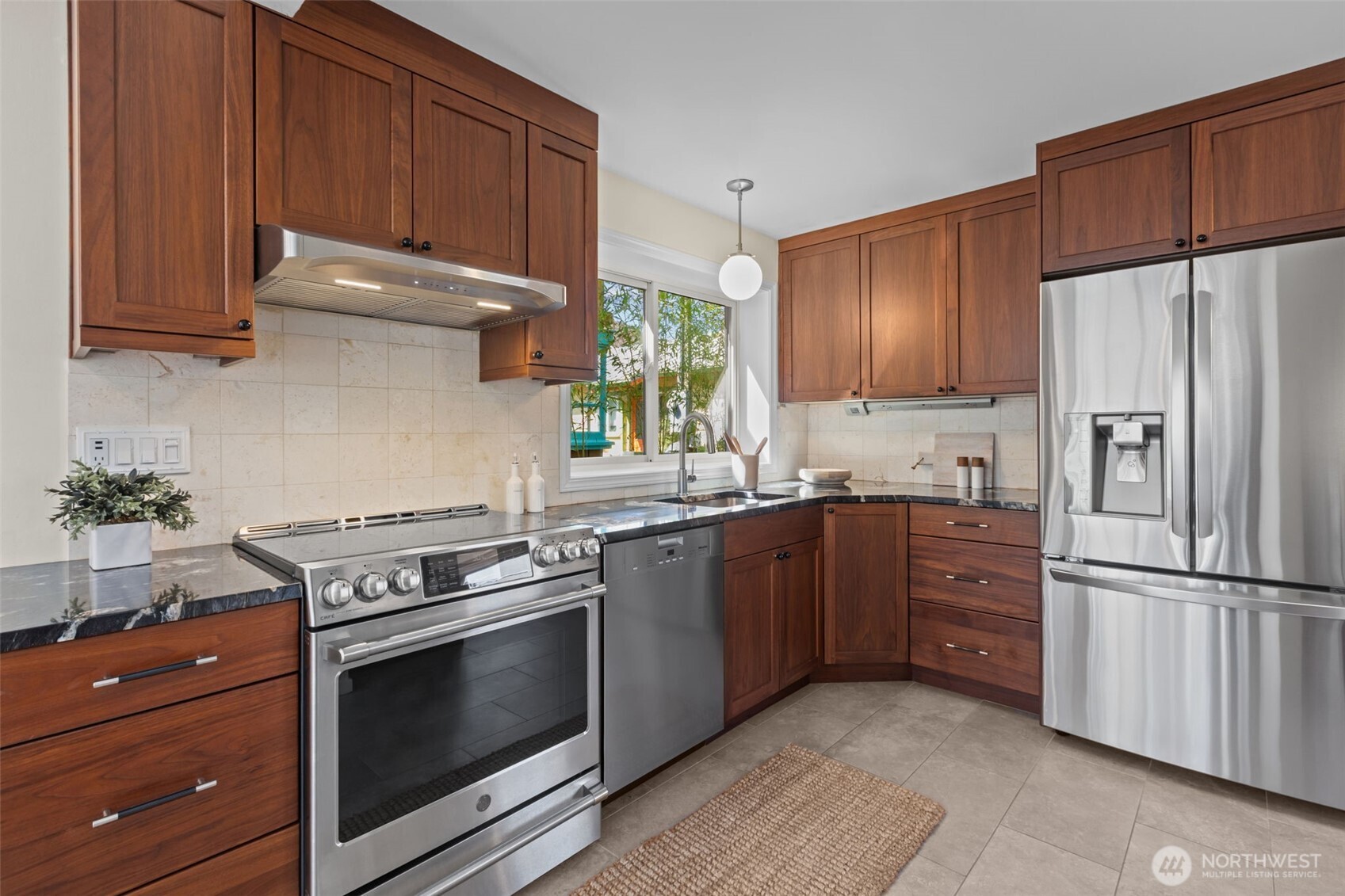 2025 Fairview Avenue E Property Photo 15