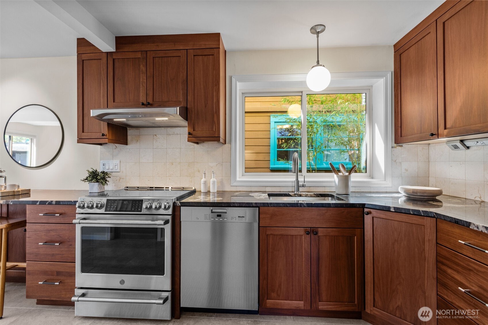 2025 Fairview Avenue E Property Photo 18