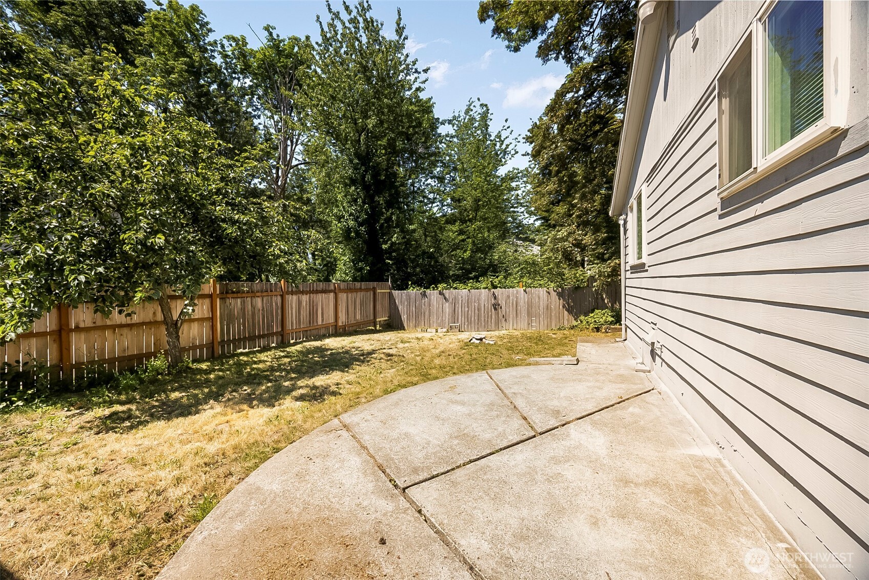 9201 36 Avenue Property Photo 26