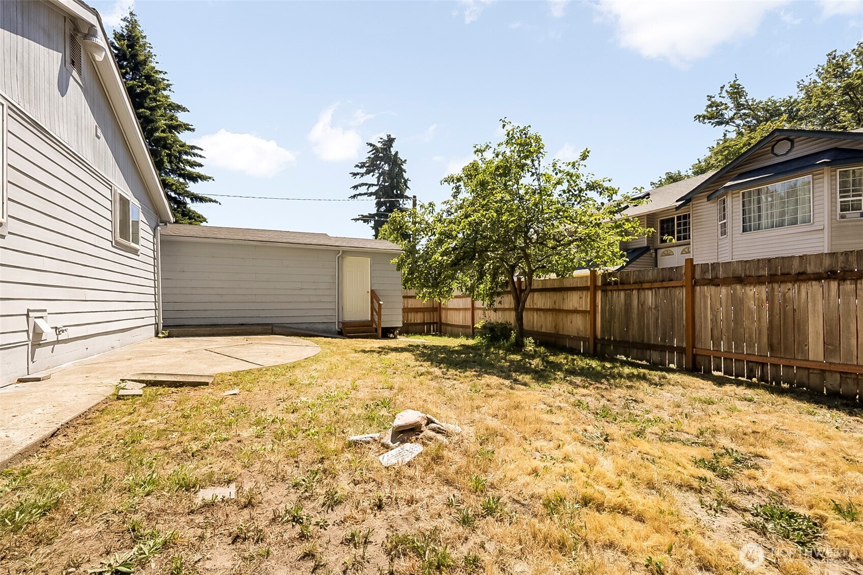 9201 36 Avenue Property Photo 34