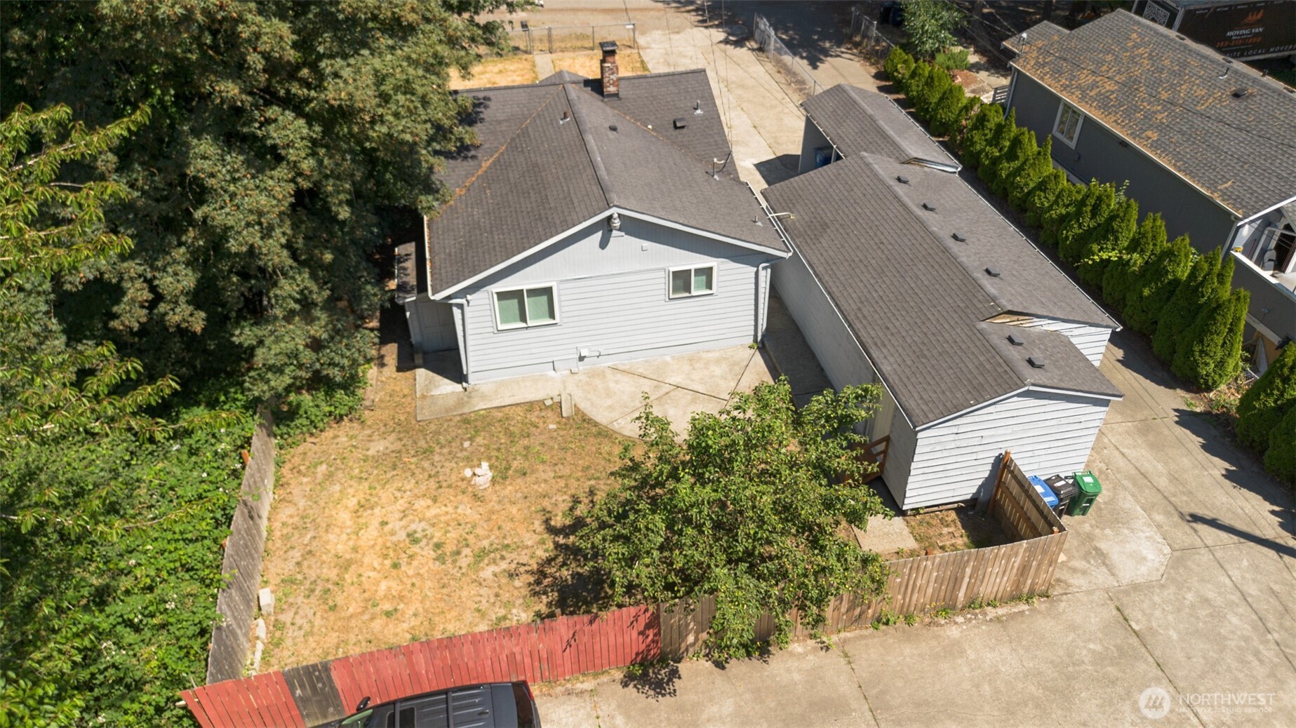 9201 36 Avenue Property Photo 40