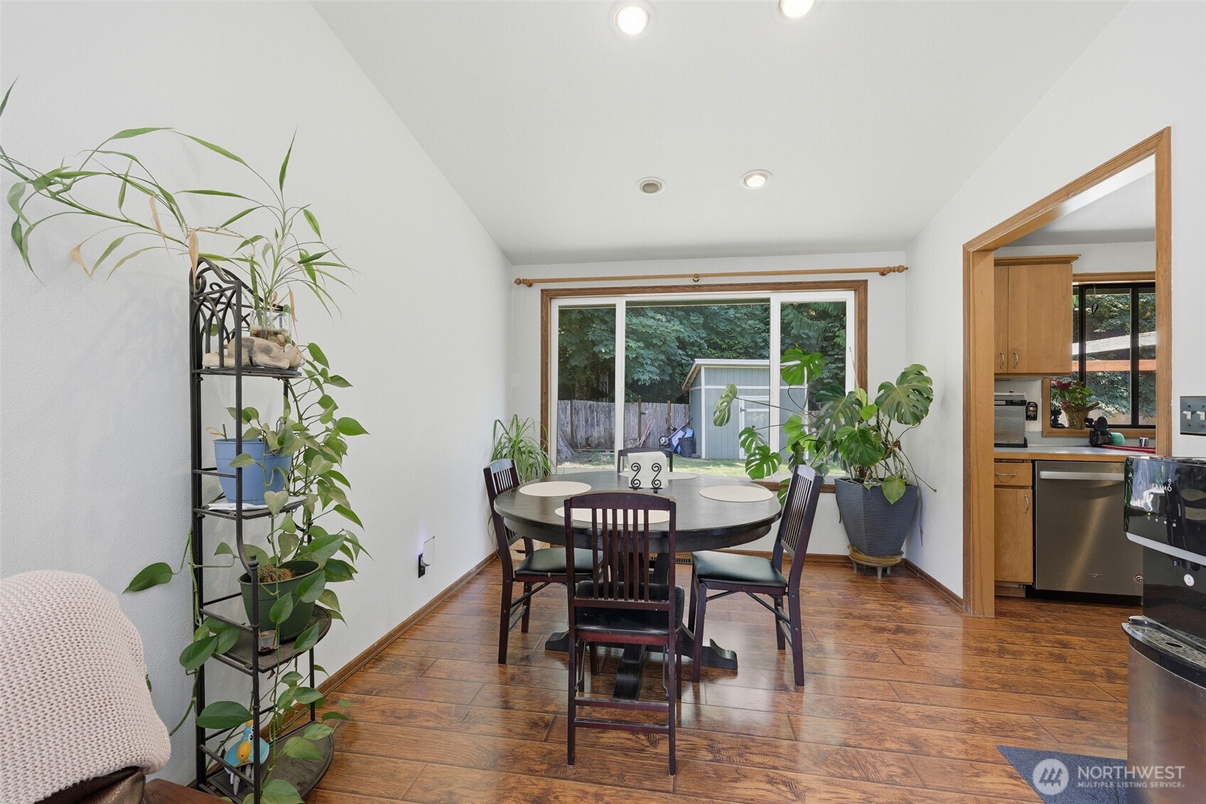 3143 Donnelly Drive Property Photo 6