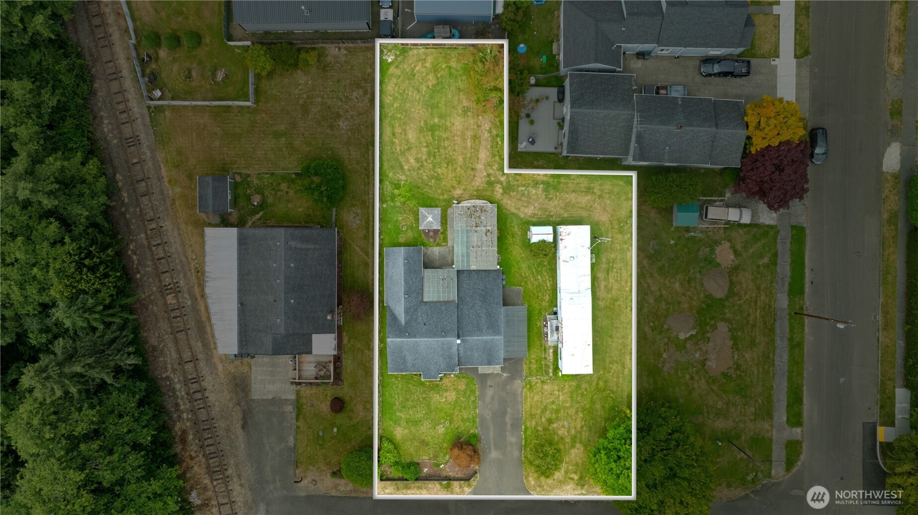 912 & 908 3rd Street Property Photo 32