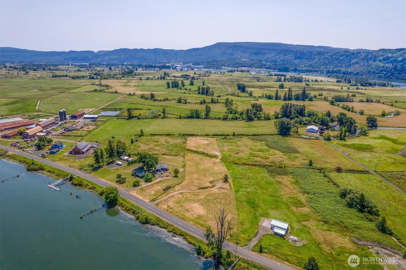 411 W Birnie Slough Road Property Photo 4