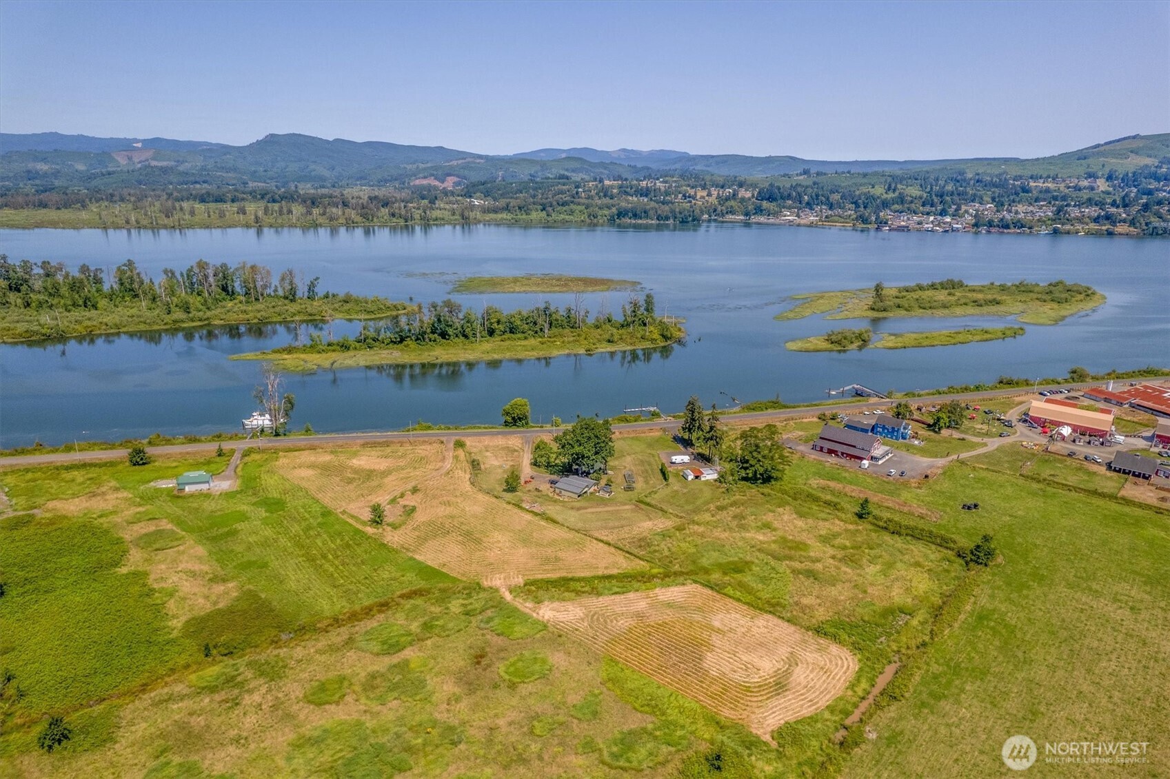 411 W Birnie Slough Road Property Photo 8