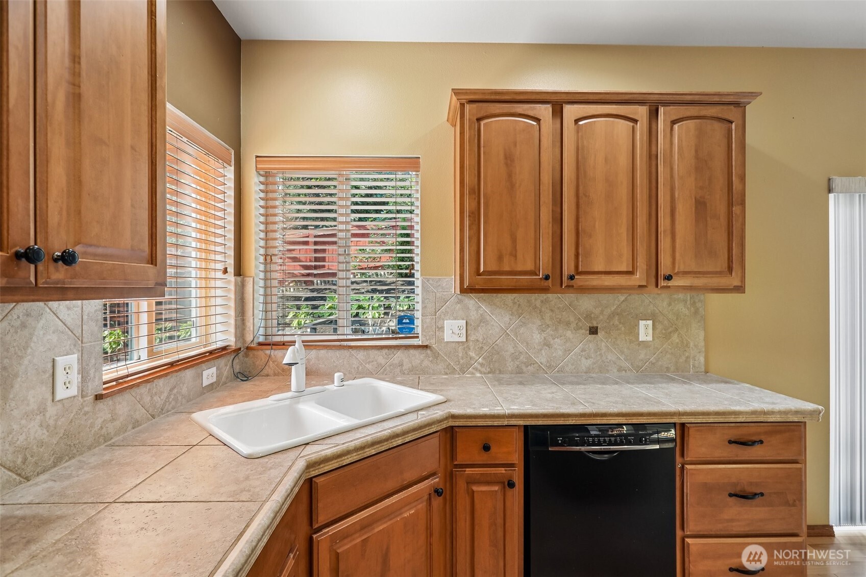 1824 23rd Street Property Photo 8