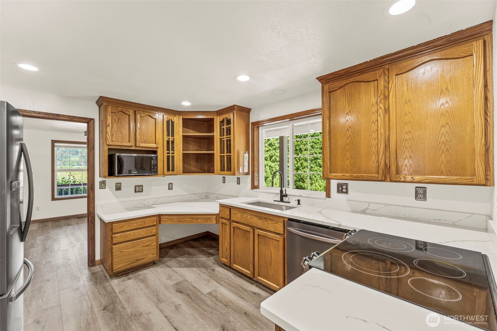 11915 151st Avenue Court Property Photo 7