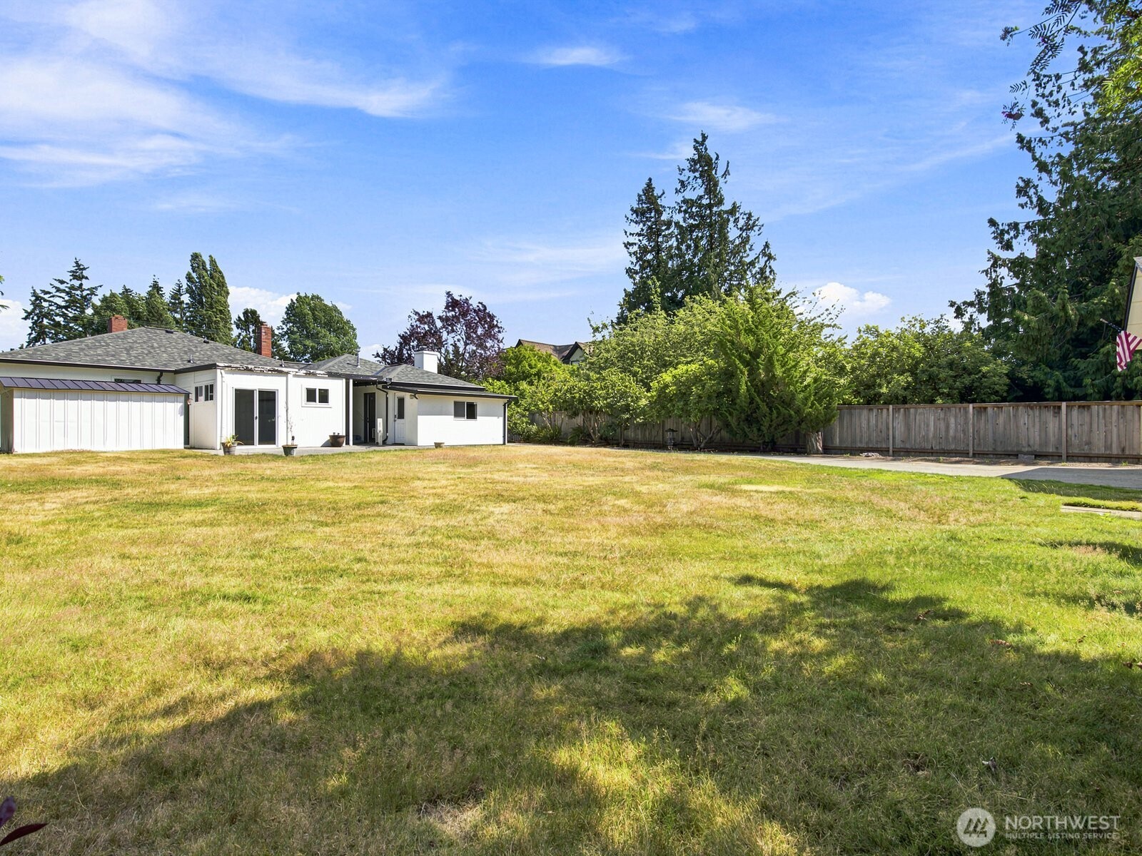 3015 Ellis Street Property Photo 4