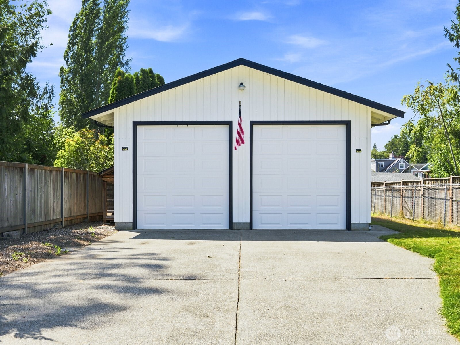 3015 Ellis Street Property Photo 6