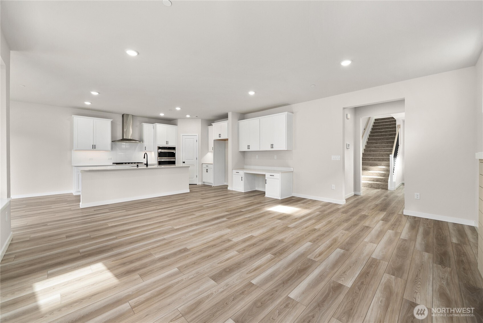 3943 Flat Top Drive Property Photo 2