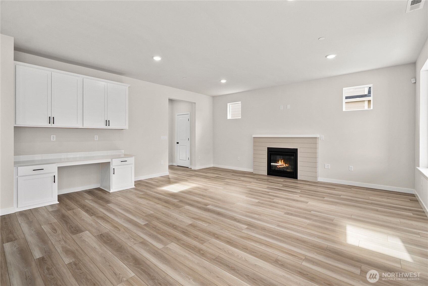 3943 Flat Top Drive Property Photo 6