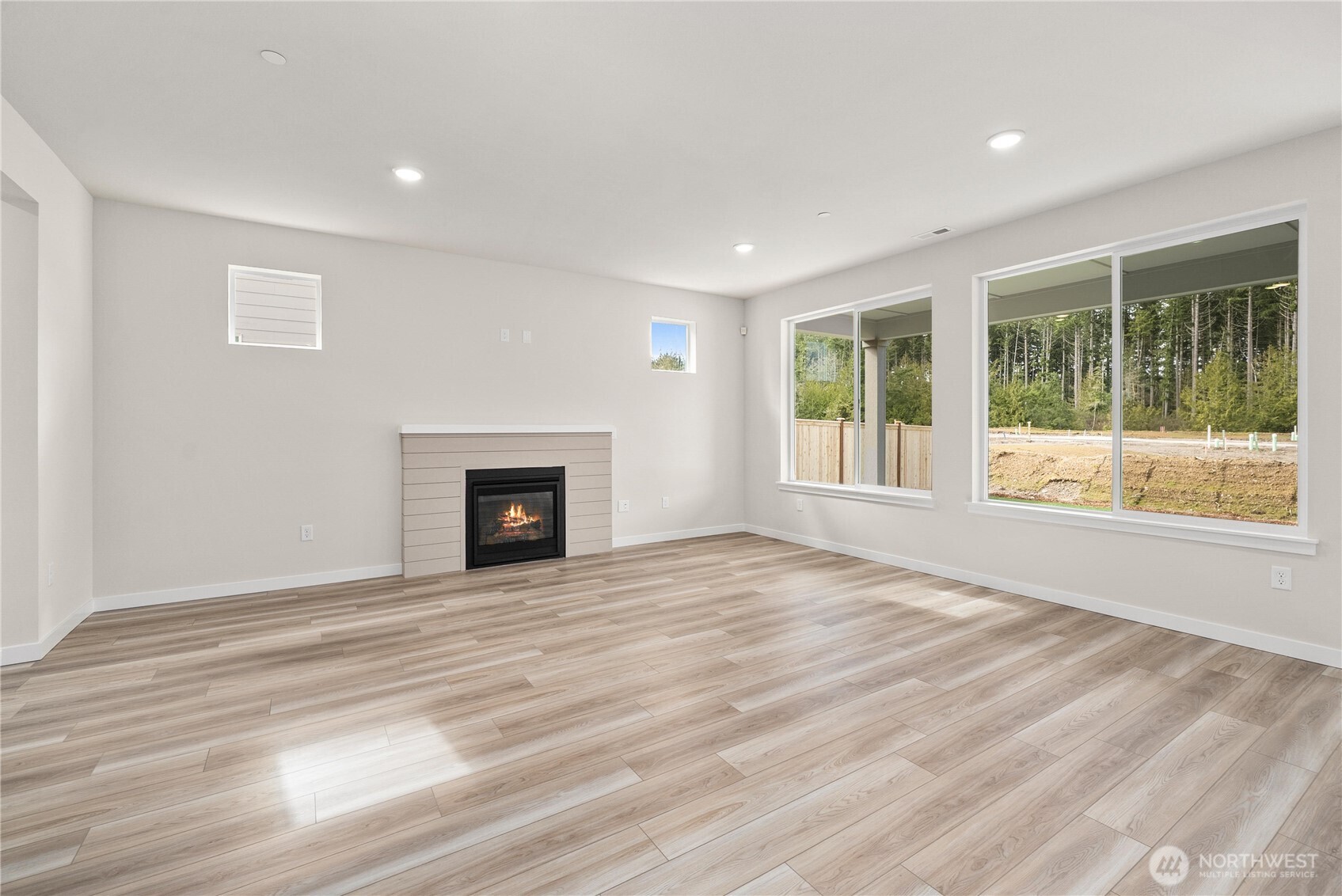 3943 Flat Top Drive Property Photo 7