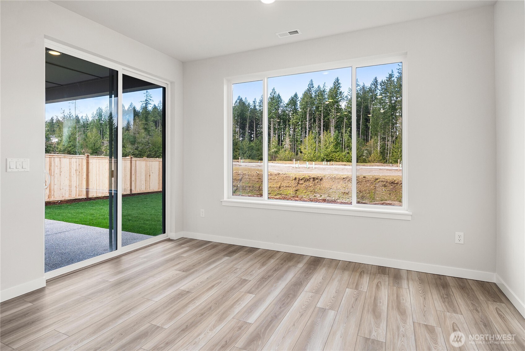 3943 Flat Top Drive Property Photo 8
