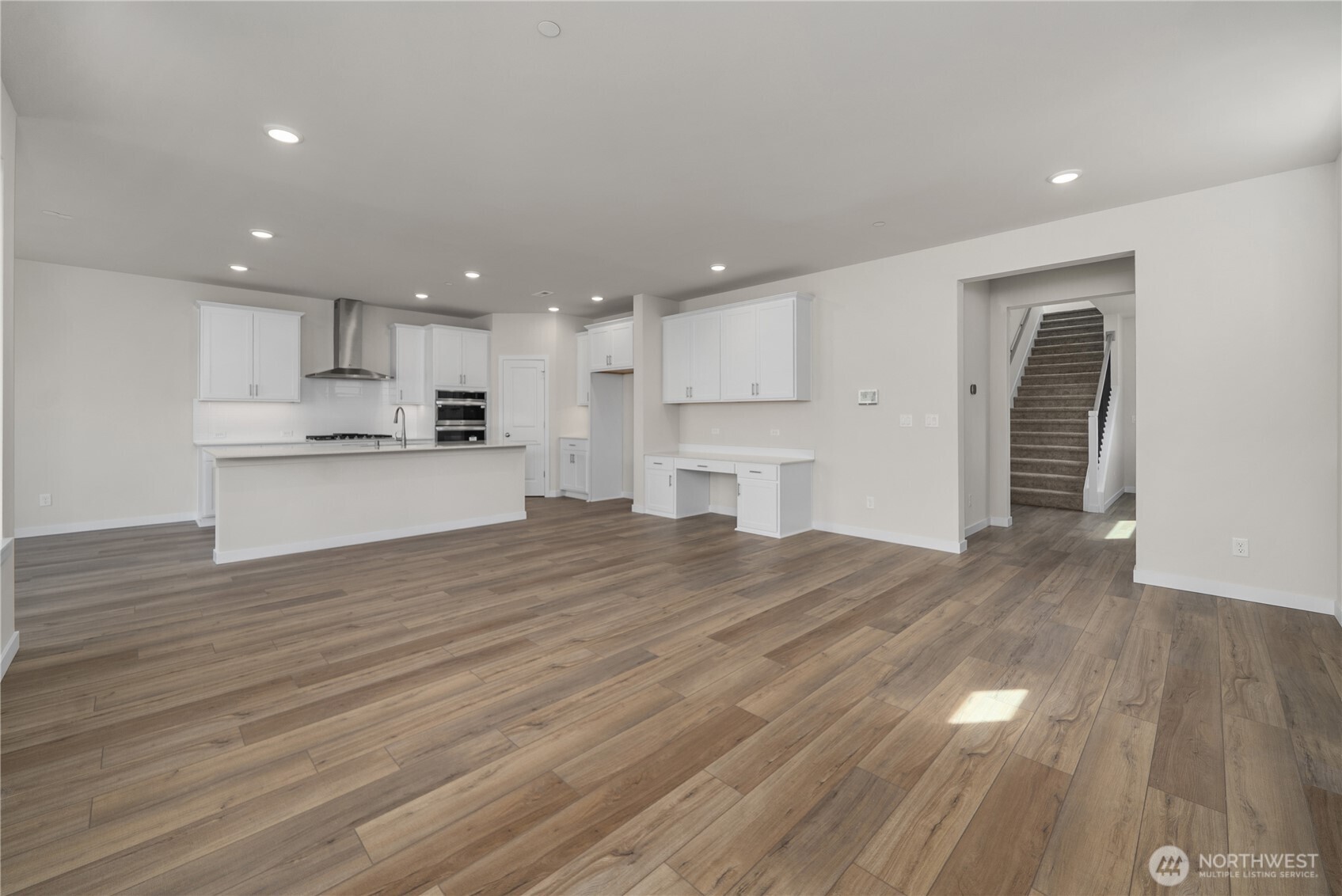 3943 Flat Top Drive Property Photo 8