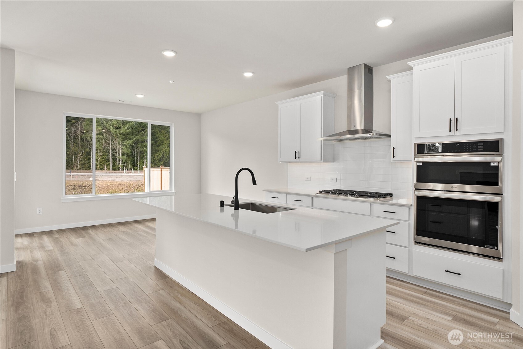 3943 Flat Top Drive Property Photo 10