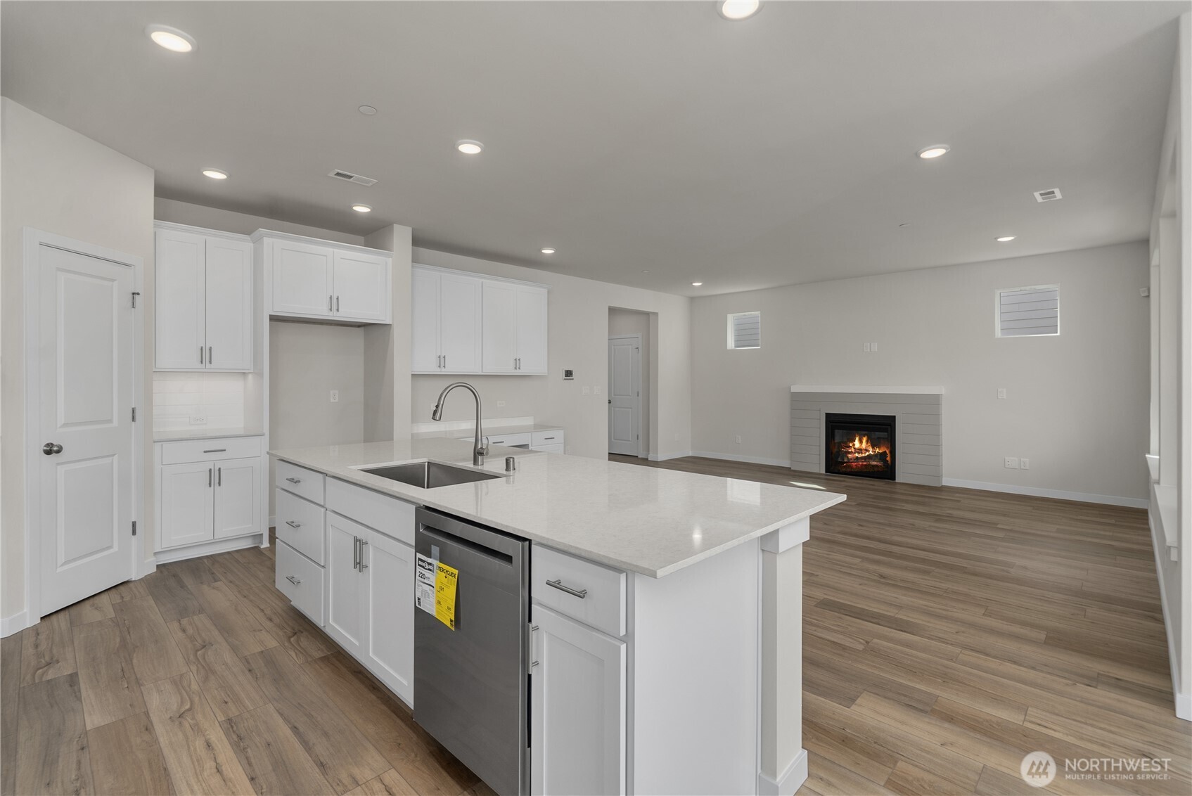 3943 Flat Top Drive Property Photo 17