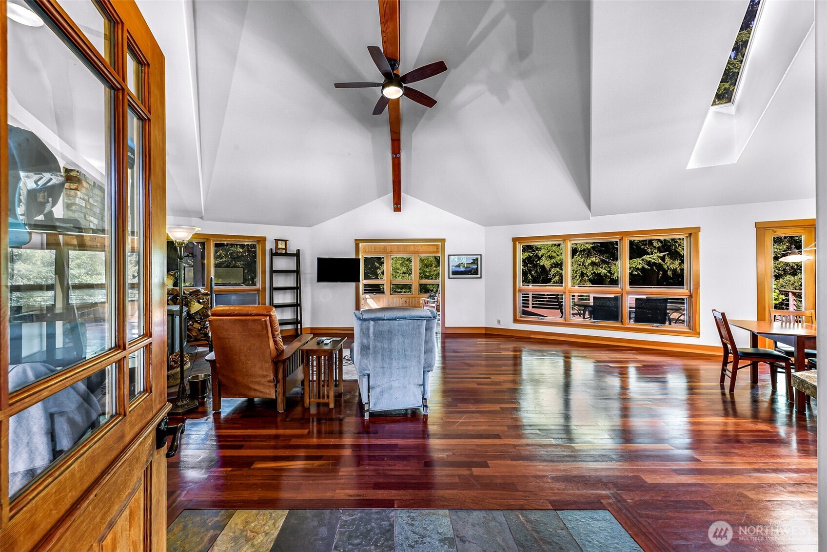 6701 Holst Road Property Photo 3