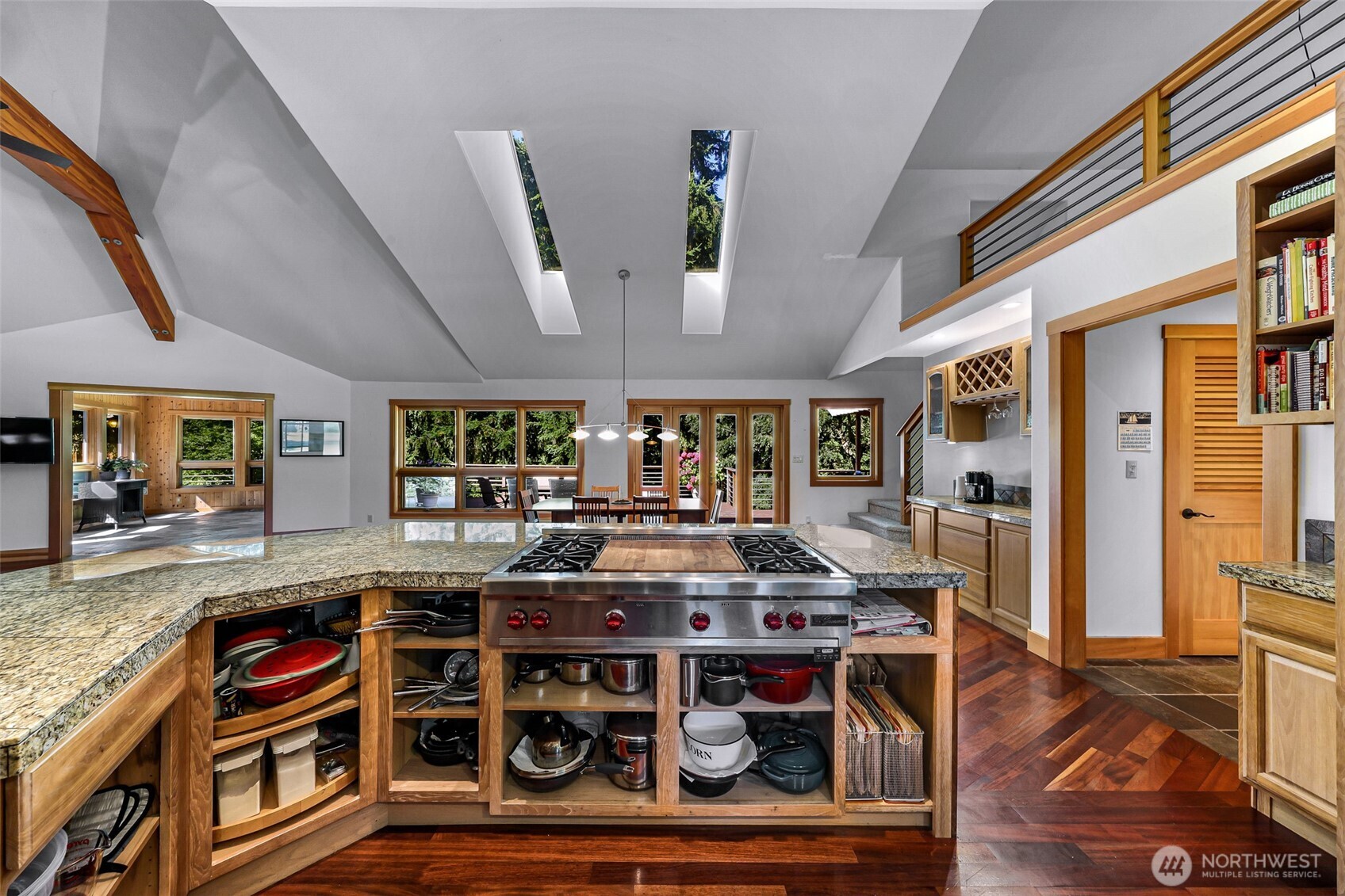6701 Holst Road Property Photo 11