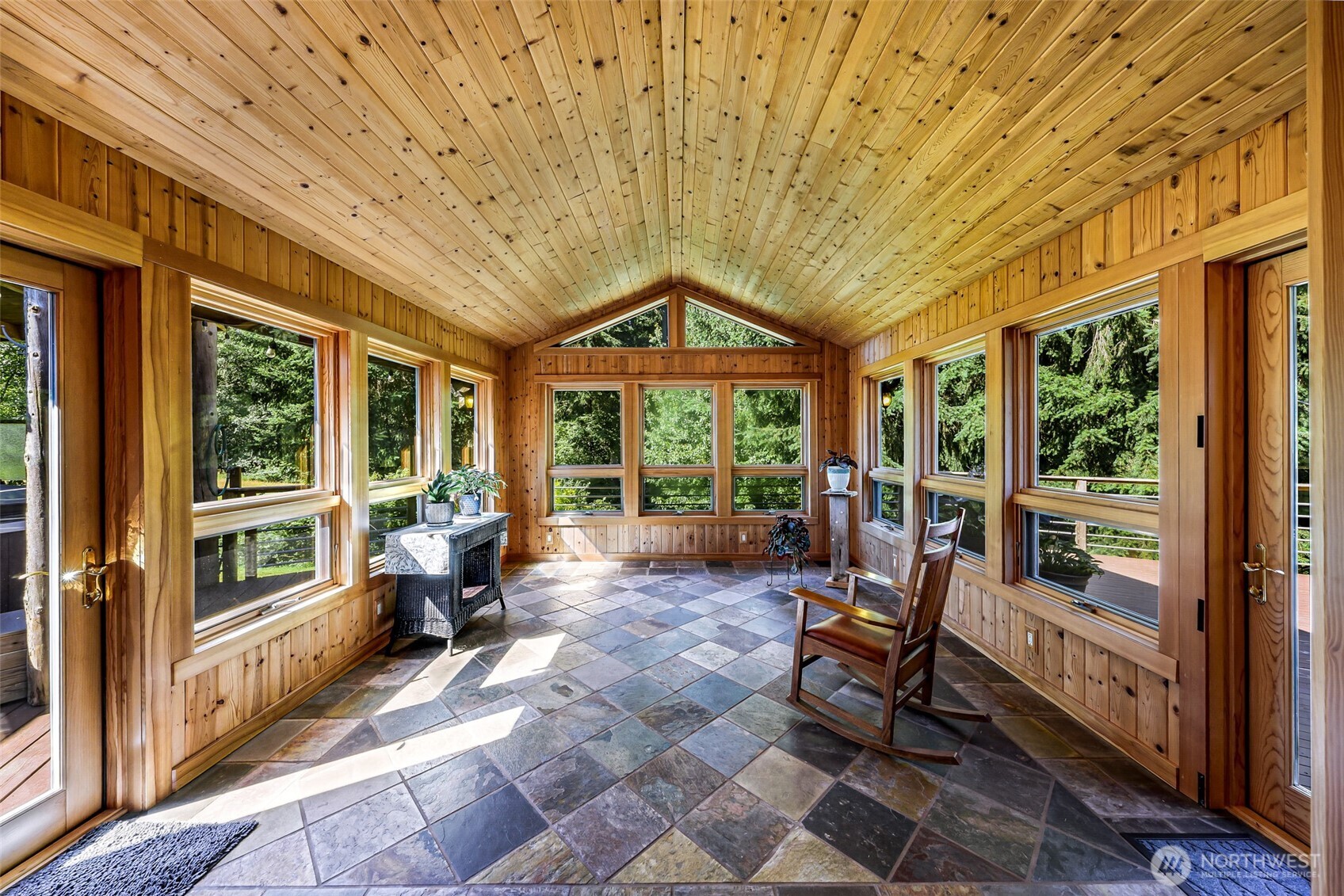 6701 Holst Road Property Photo 13