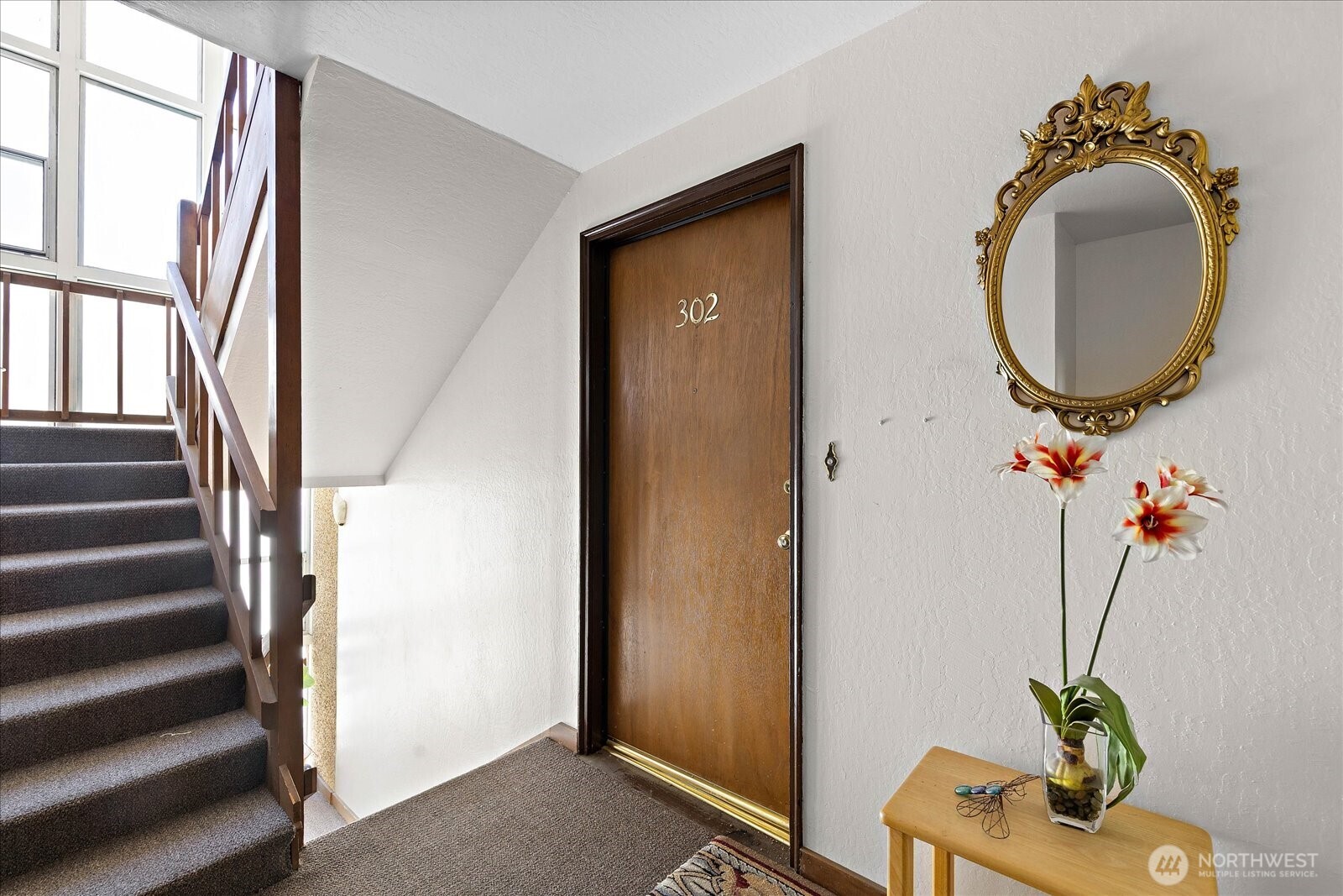3209 Hoyt Avenue 302 Property Photo 1