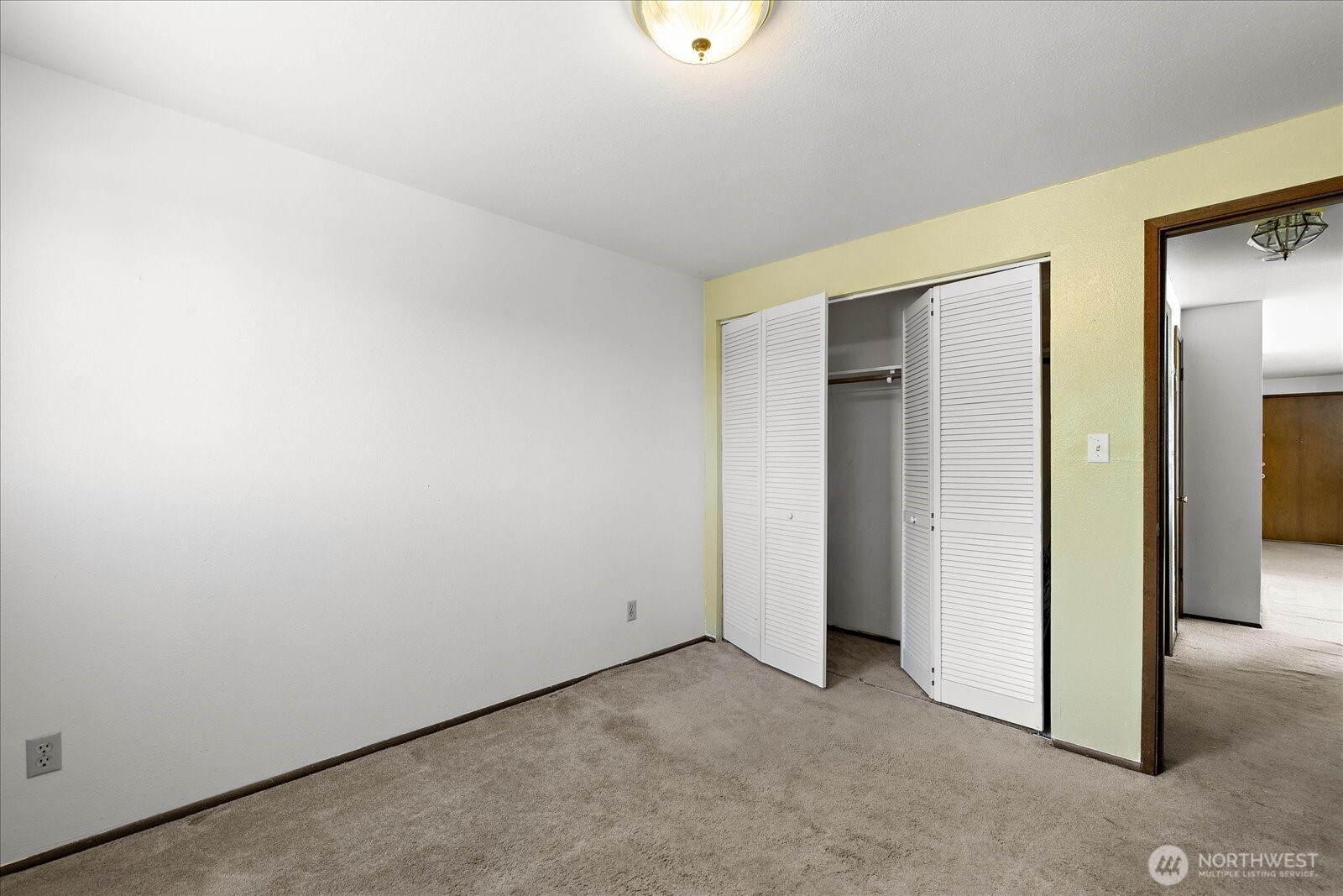 3209 Hoyt Avenue 302 Property Photo 16