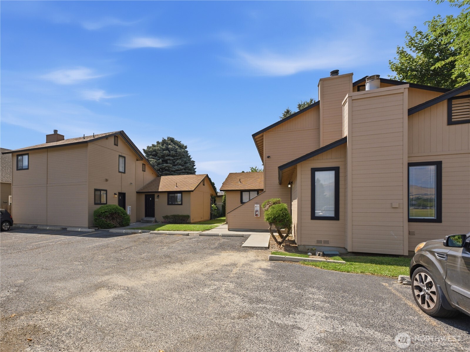 1321 Maple Street A Property Photo 2