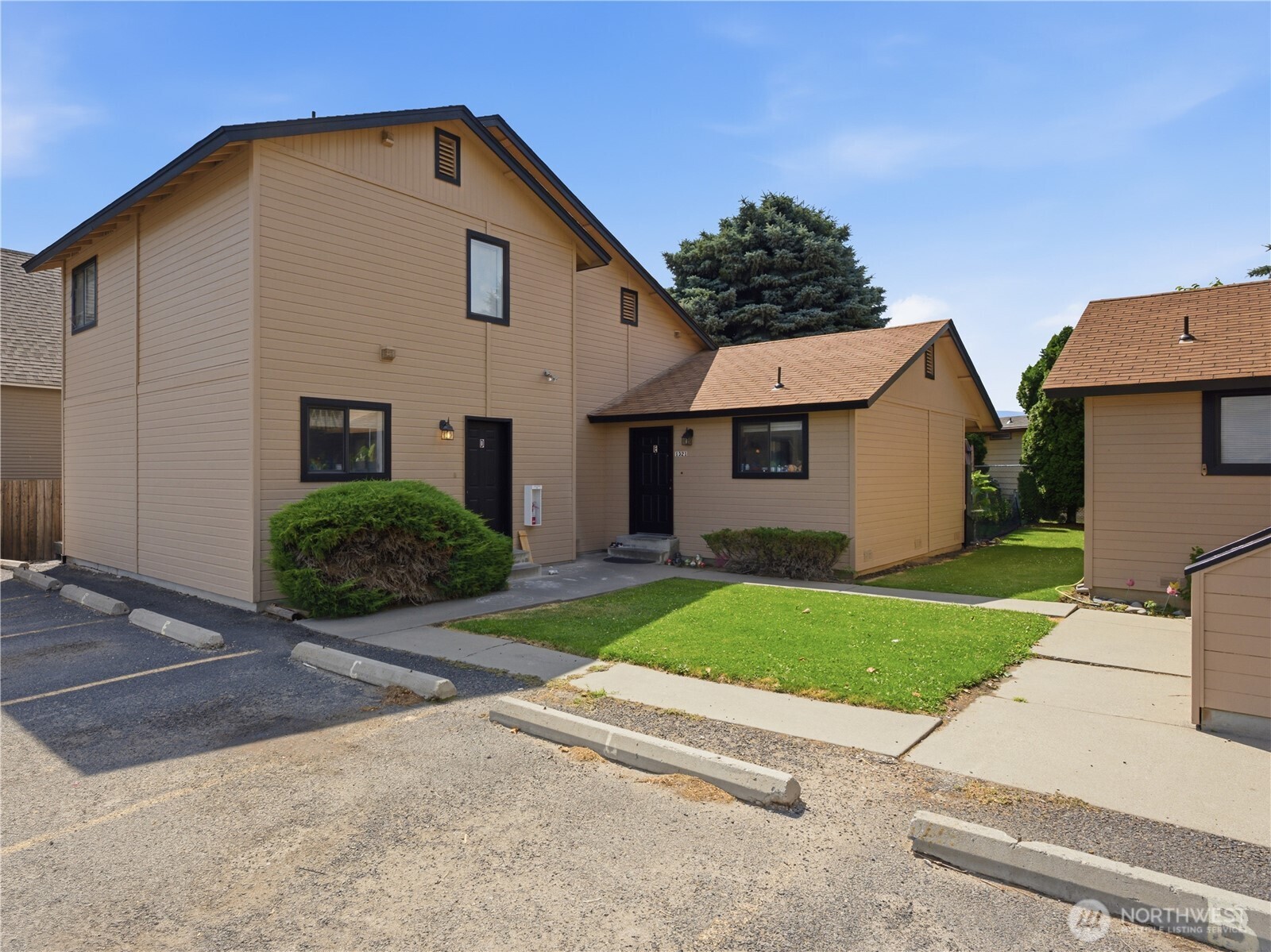 1321 Maple Street A Property Photo 5