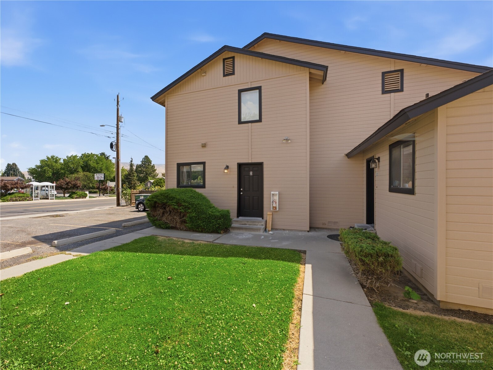 1321 Maple Street A Property Photo 6