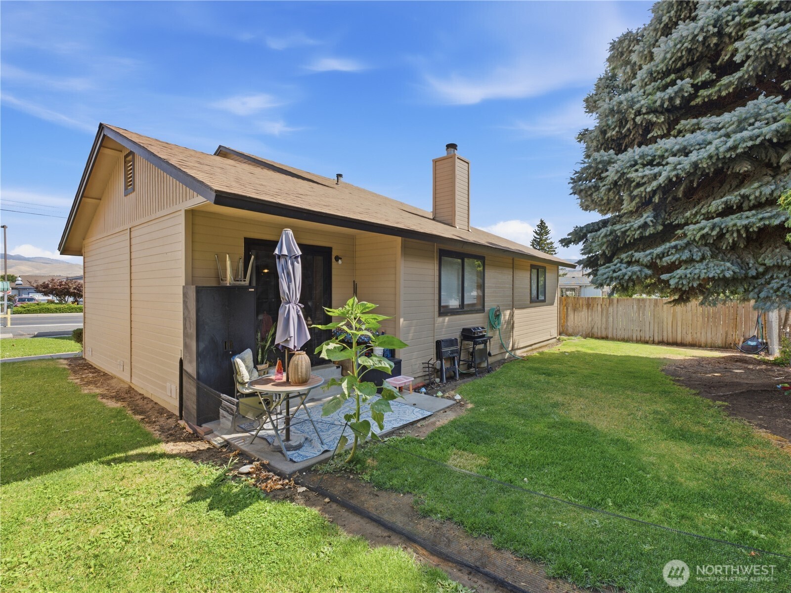 1321 Maple Street A Property Photo 10