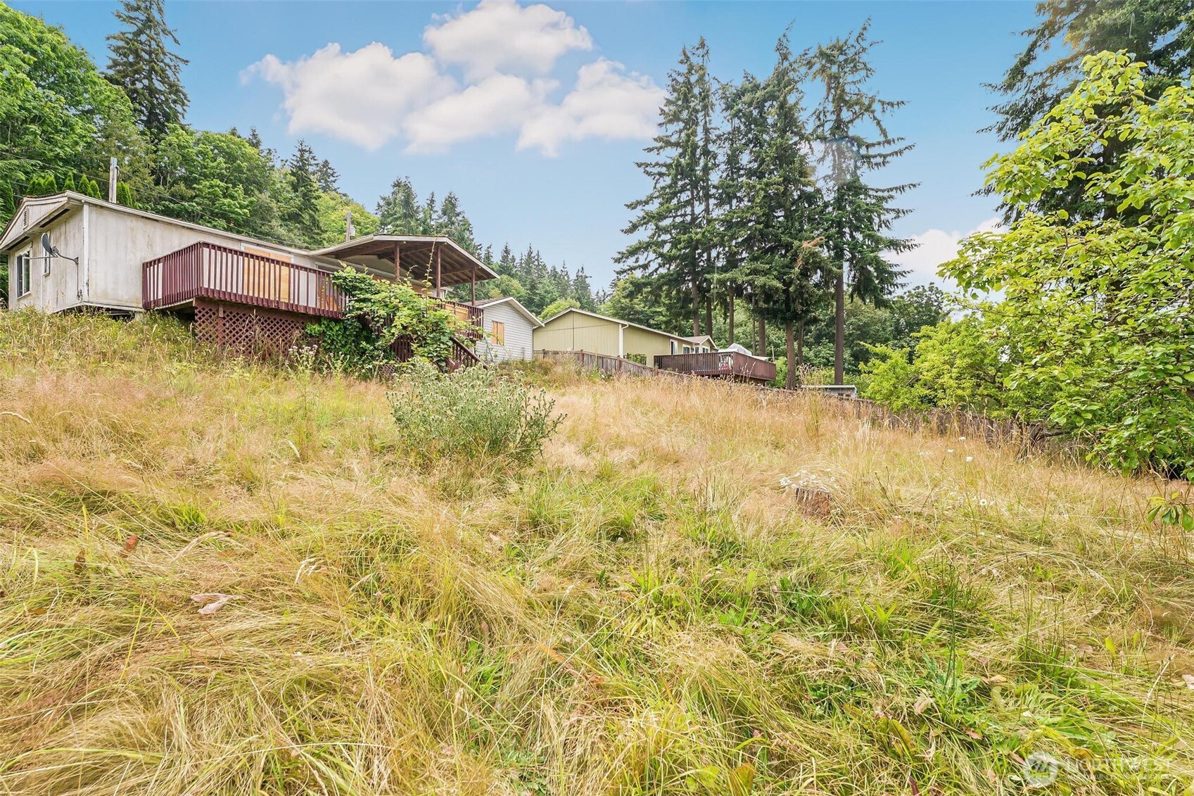 675 Vesper Way Property Photo 6