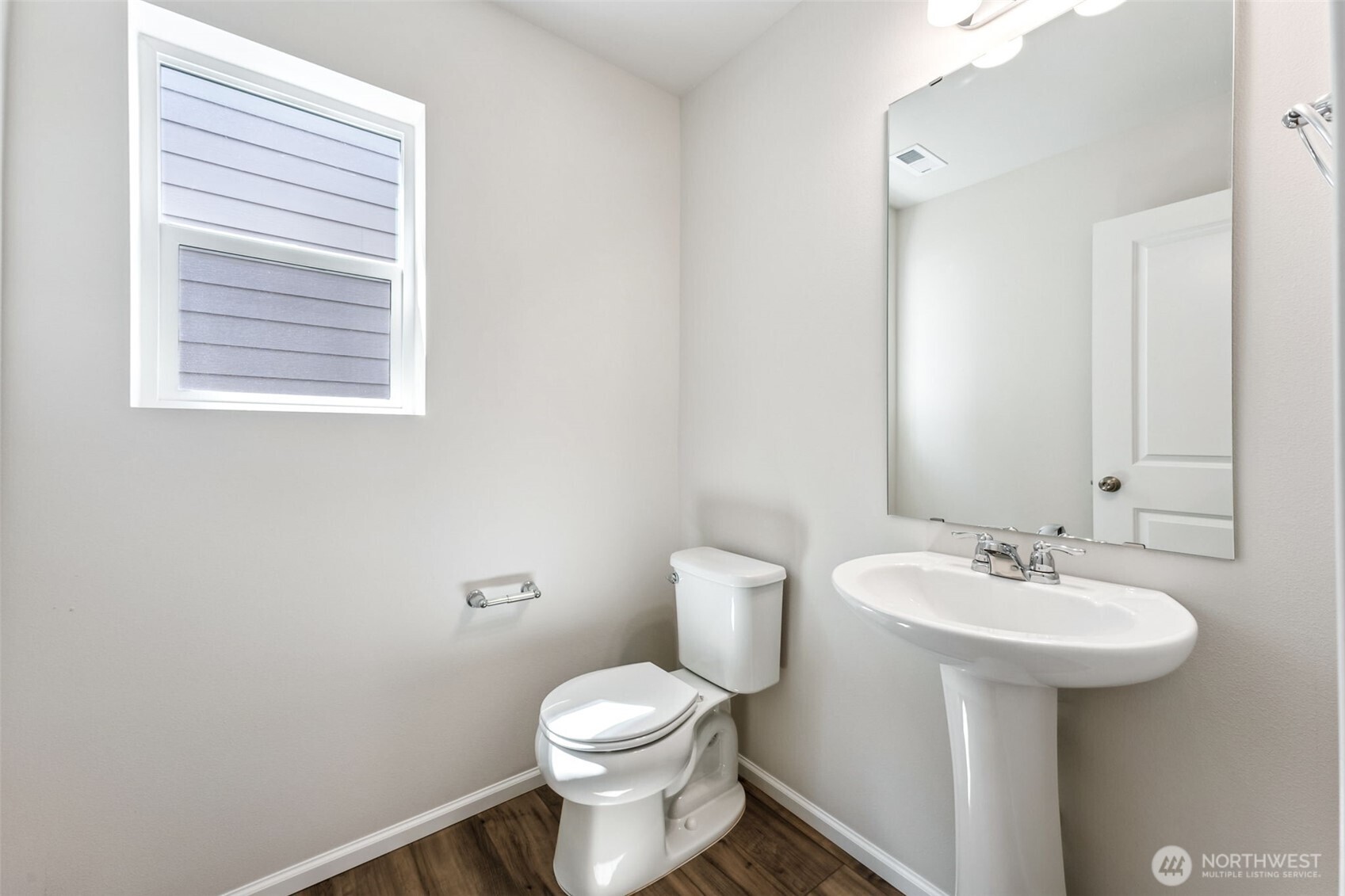 112 Pine Hollow Drive Property Photo 15