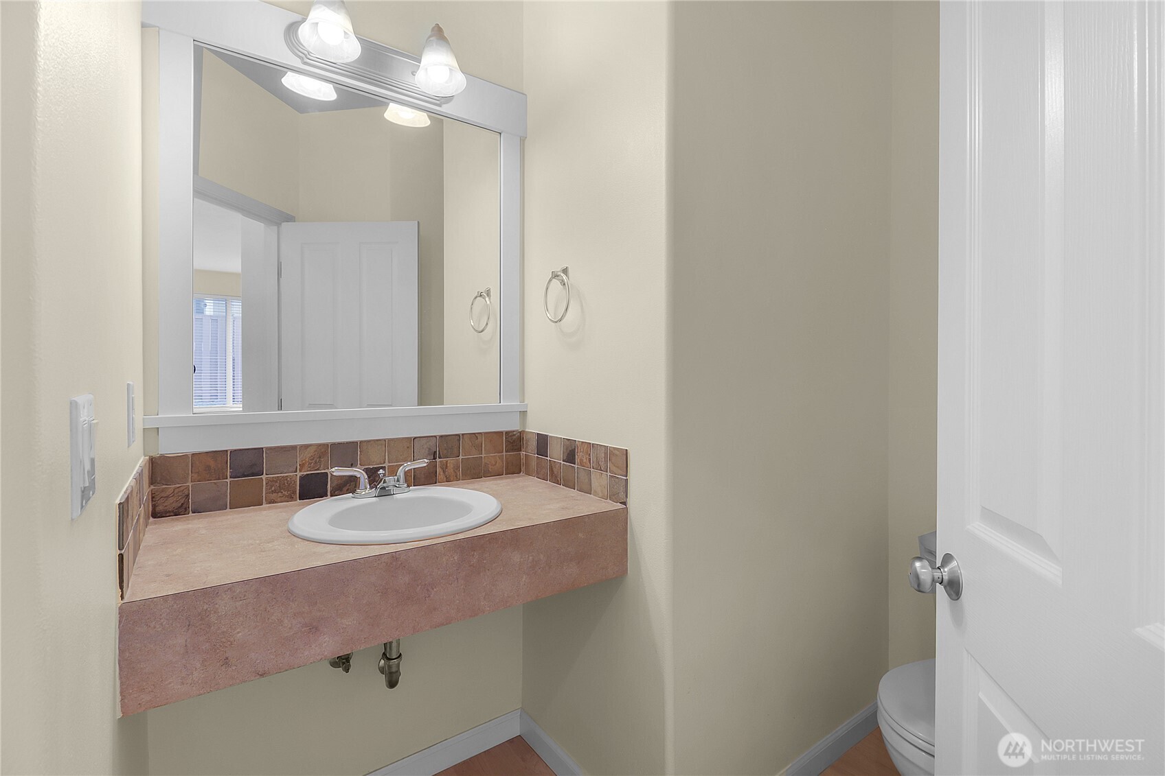 17210 139th Avenue Property Photo 7