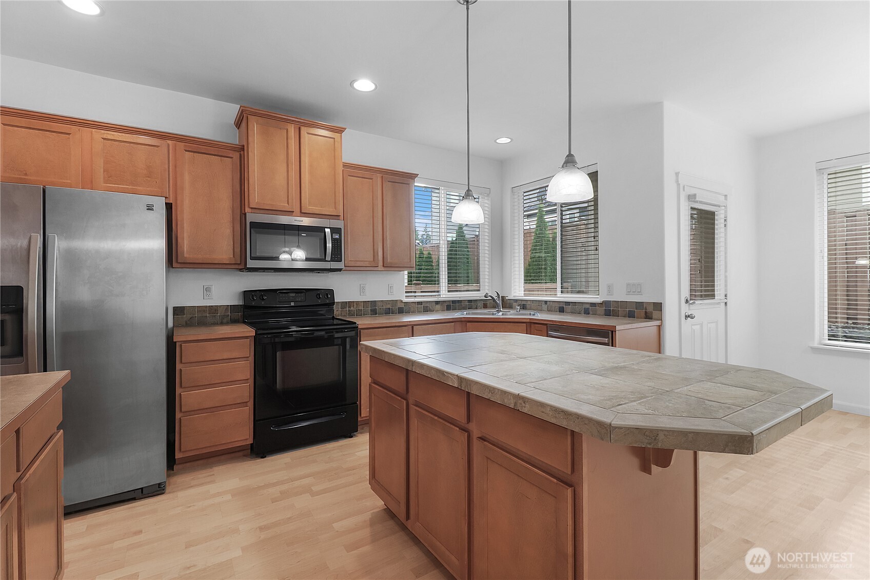 17210 139th Avenue Property Photo 8