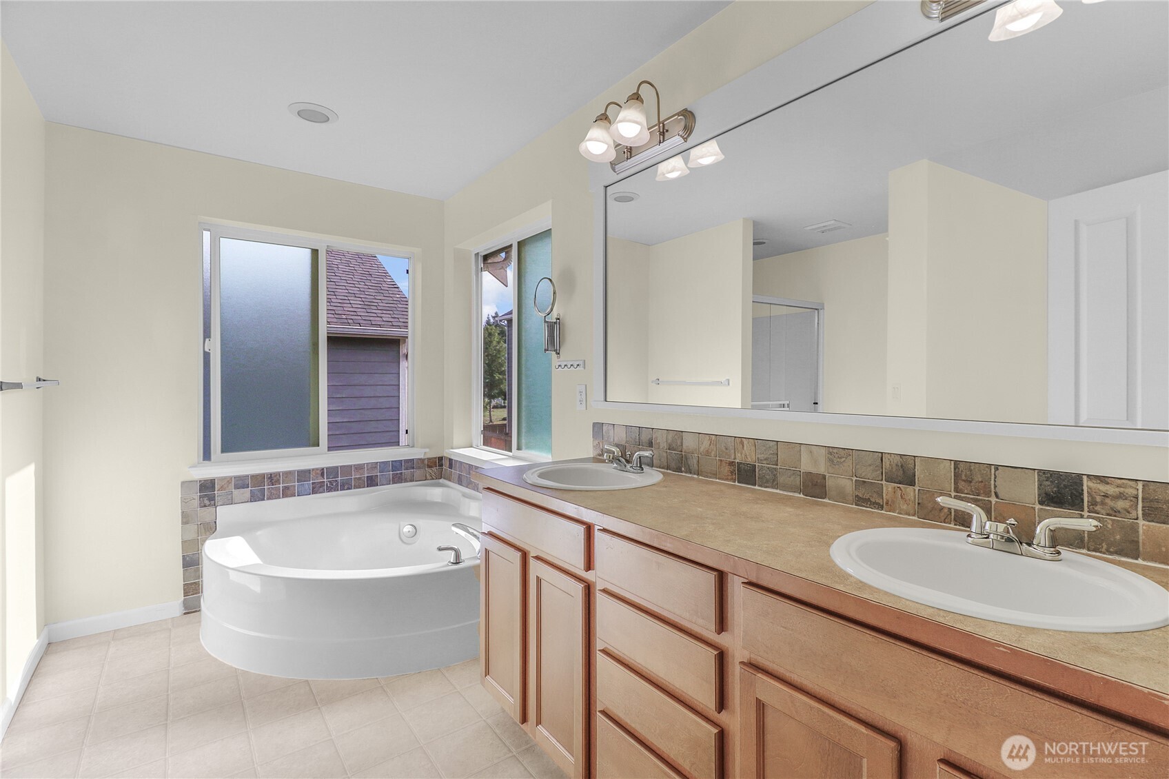 17210 139th Avenue Property Photo 19