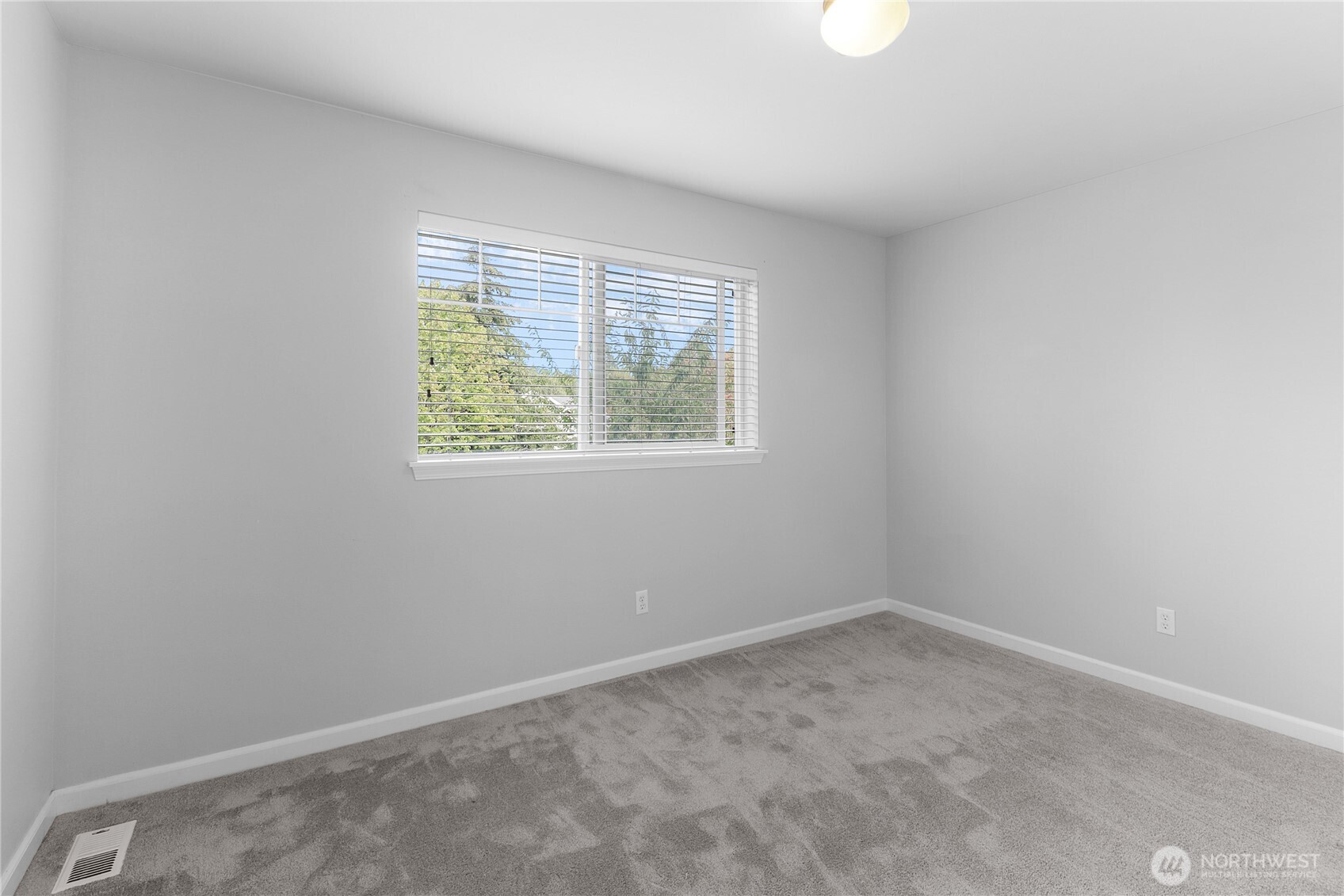 17210 139th Avenue Property Photo 21