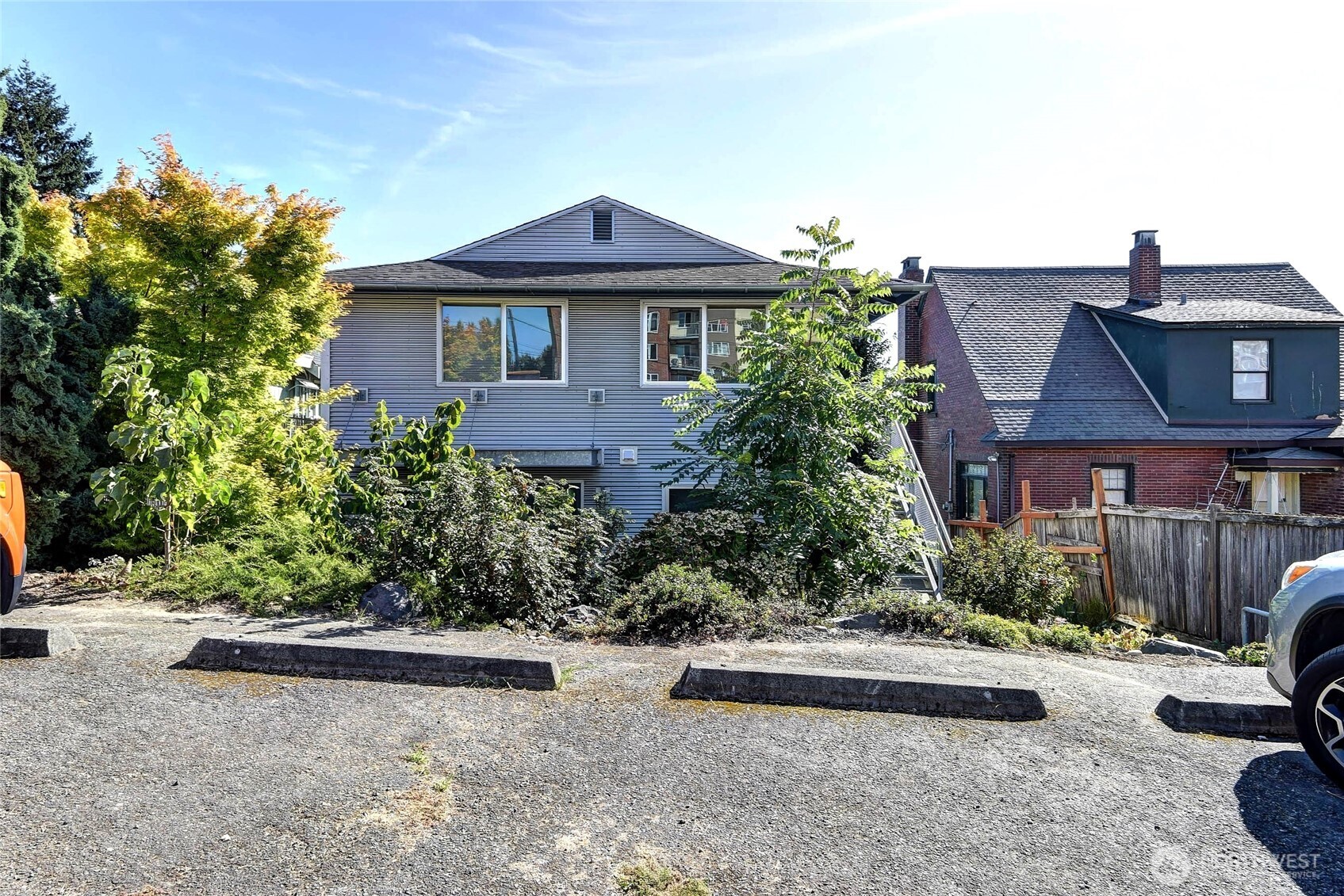 1822 S King Street A-d Property Photo 4