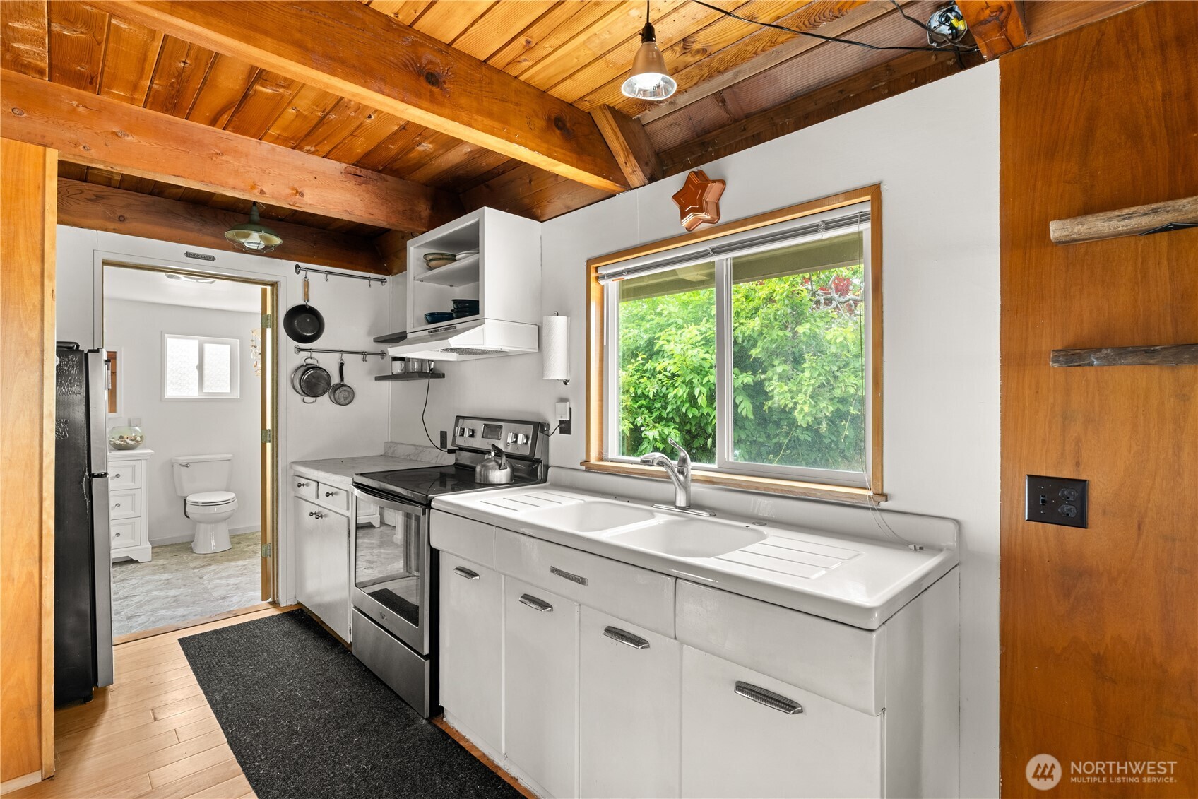 845 Schmid Road Property Photo 8