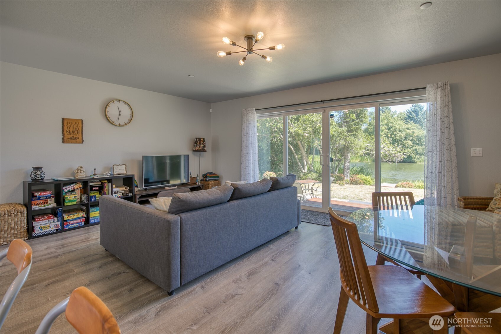 998 Point Brown Avenue Property Photo 8