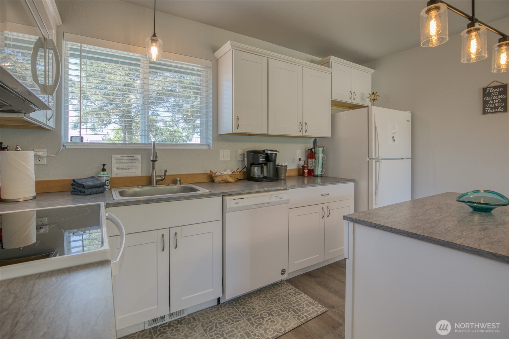 998 Point Brown Avenue Property Photo 12
