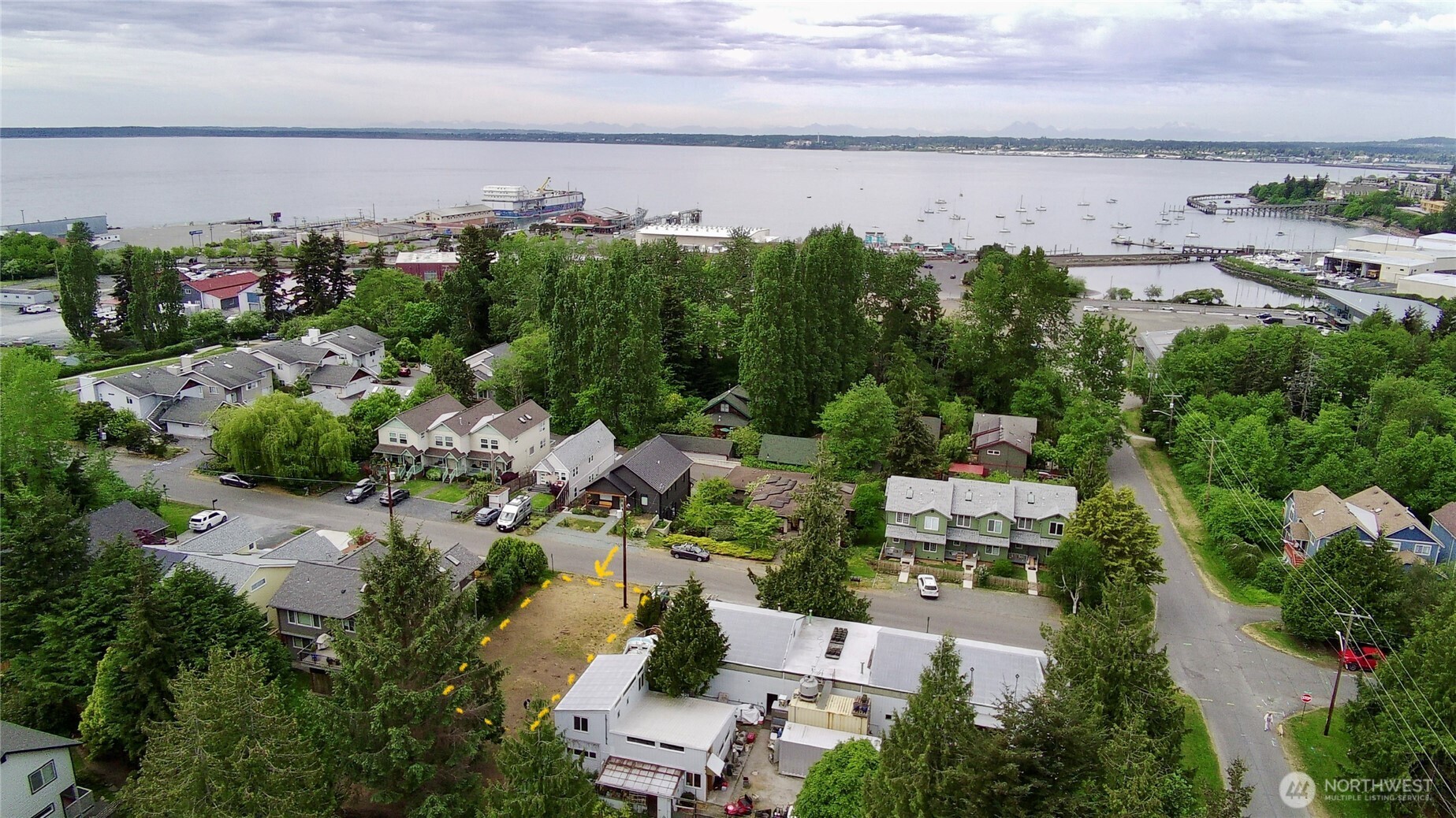 542 Donovan Avenue Property Photo 1