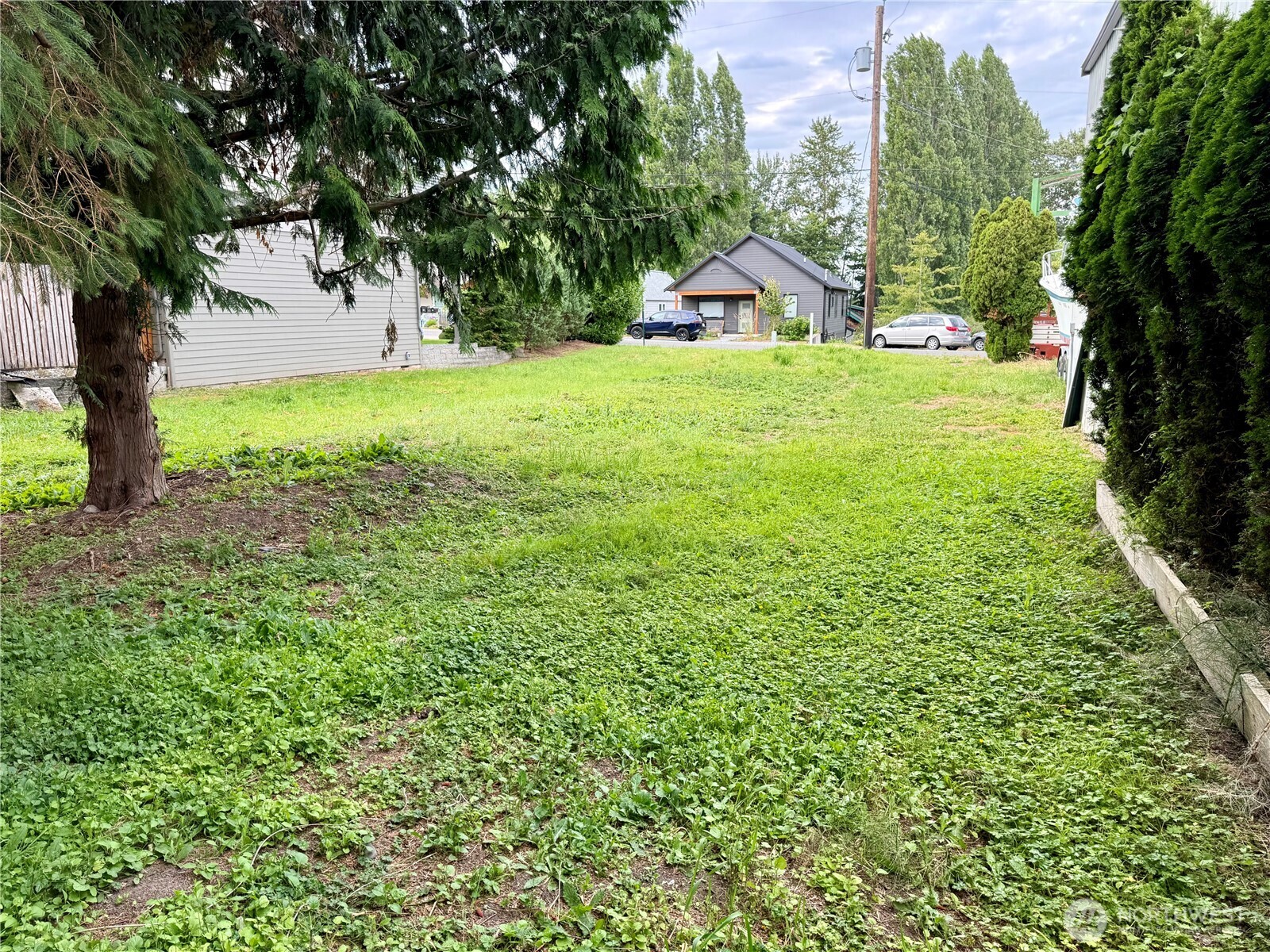542 Donovan Avenue Property Photo 2