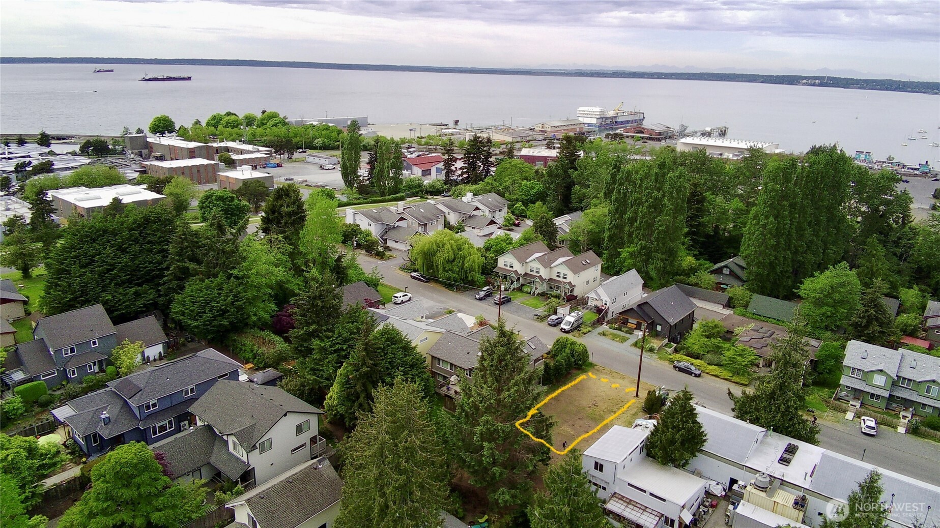 542 Donovan Avenue Property Photo 3