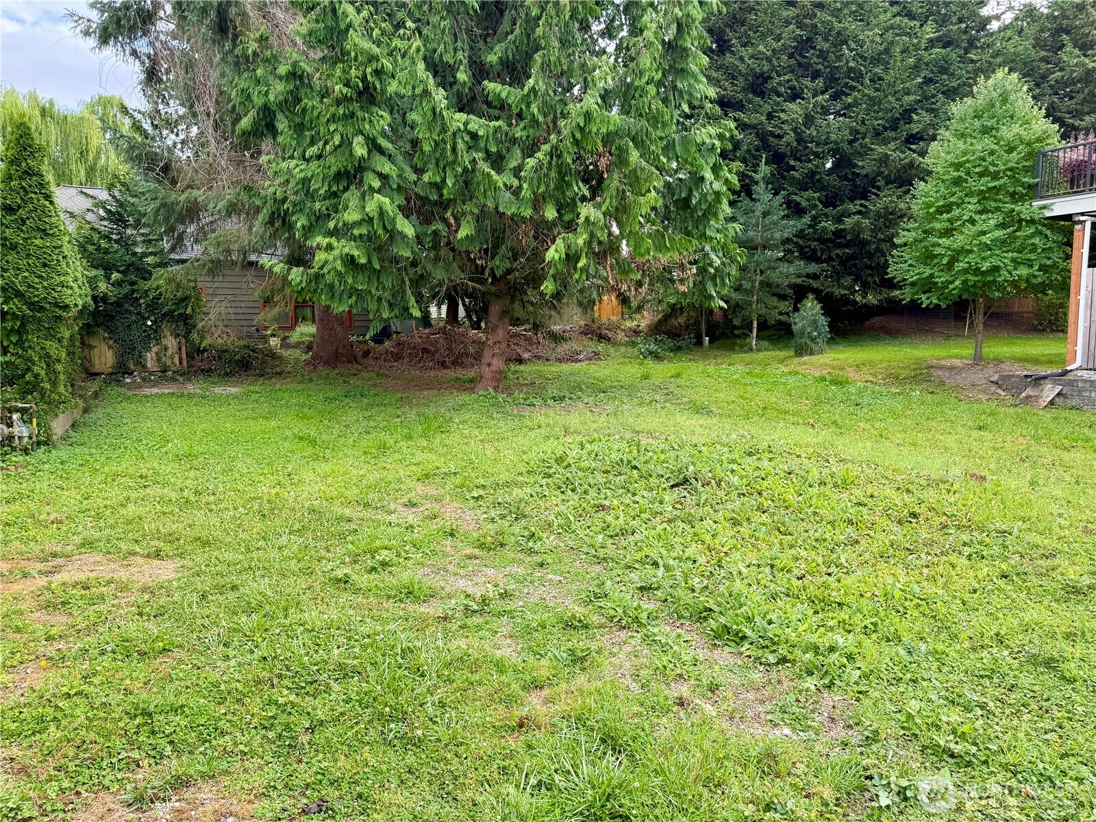 542 Donovan Avenue Property Photo 4