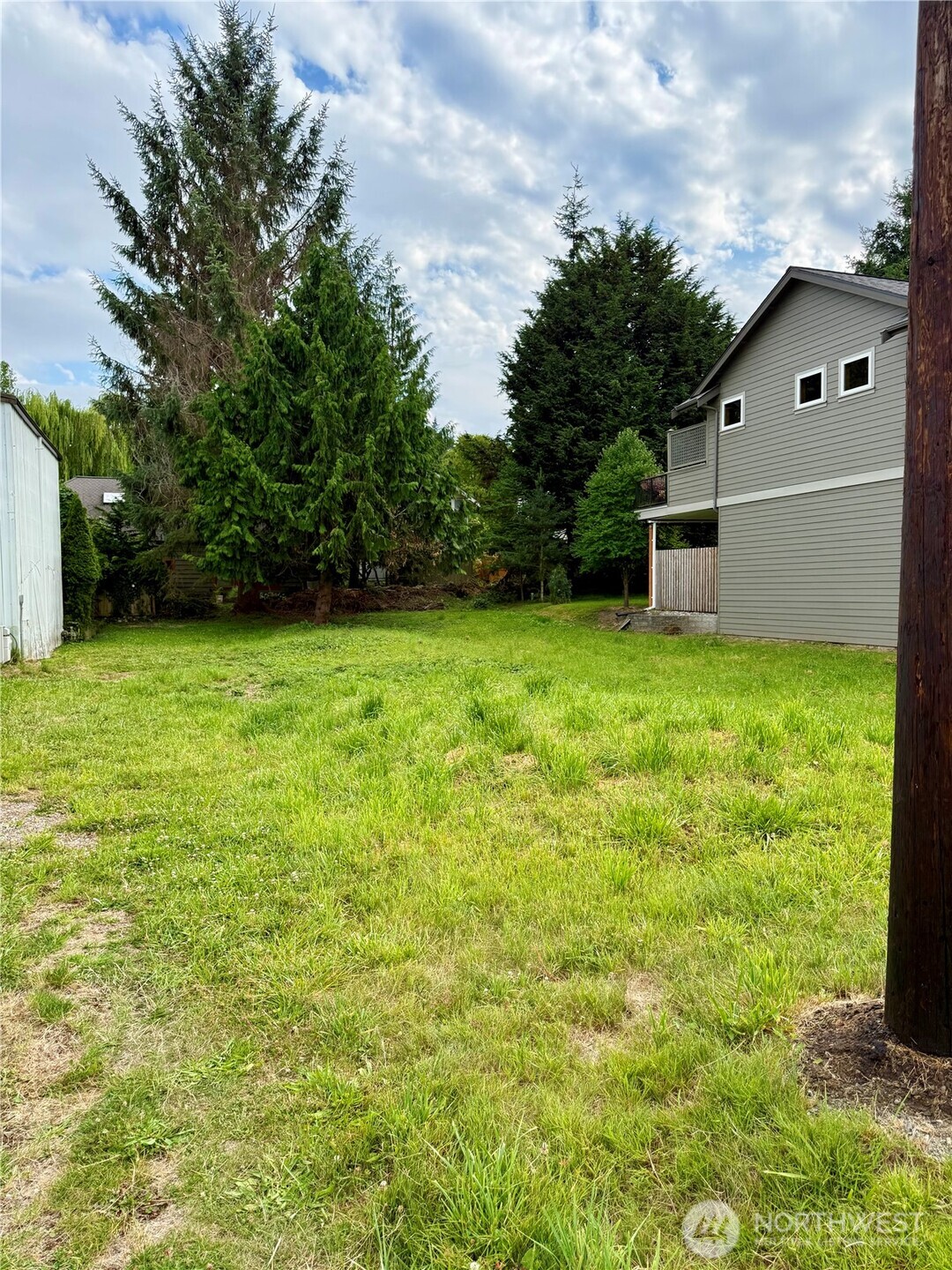 542 Donovan Avenue Property Photo 6