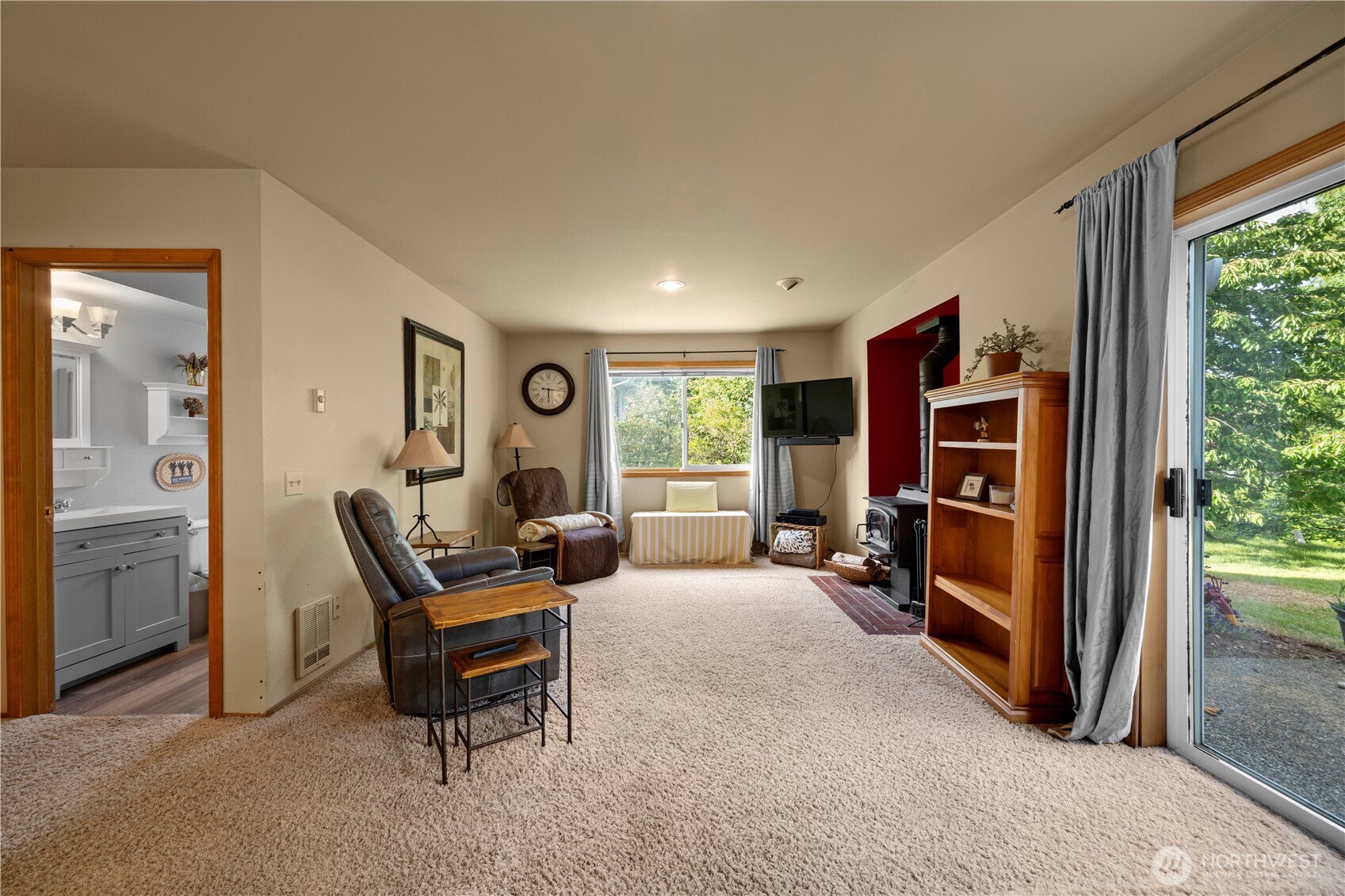 2711 148th Street Property Photo 15