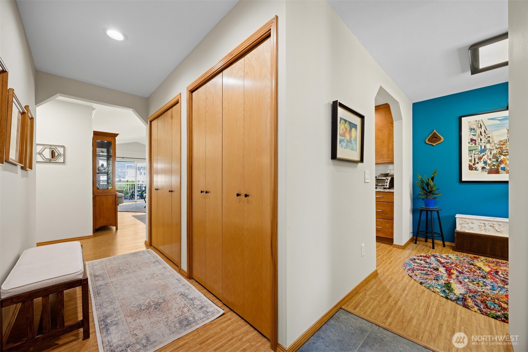 1342 Whatcom St Property Photo 6