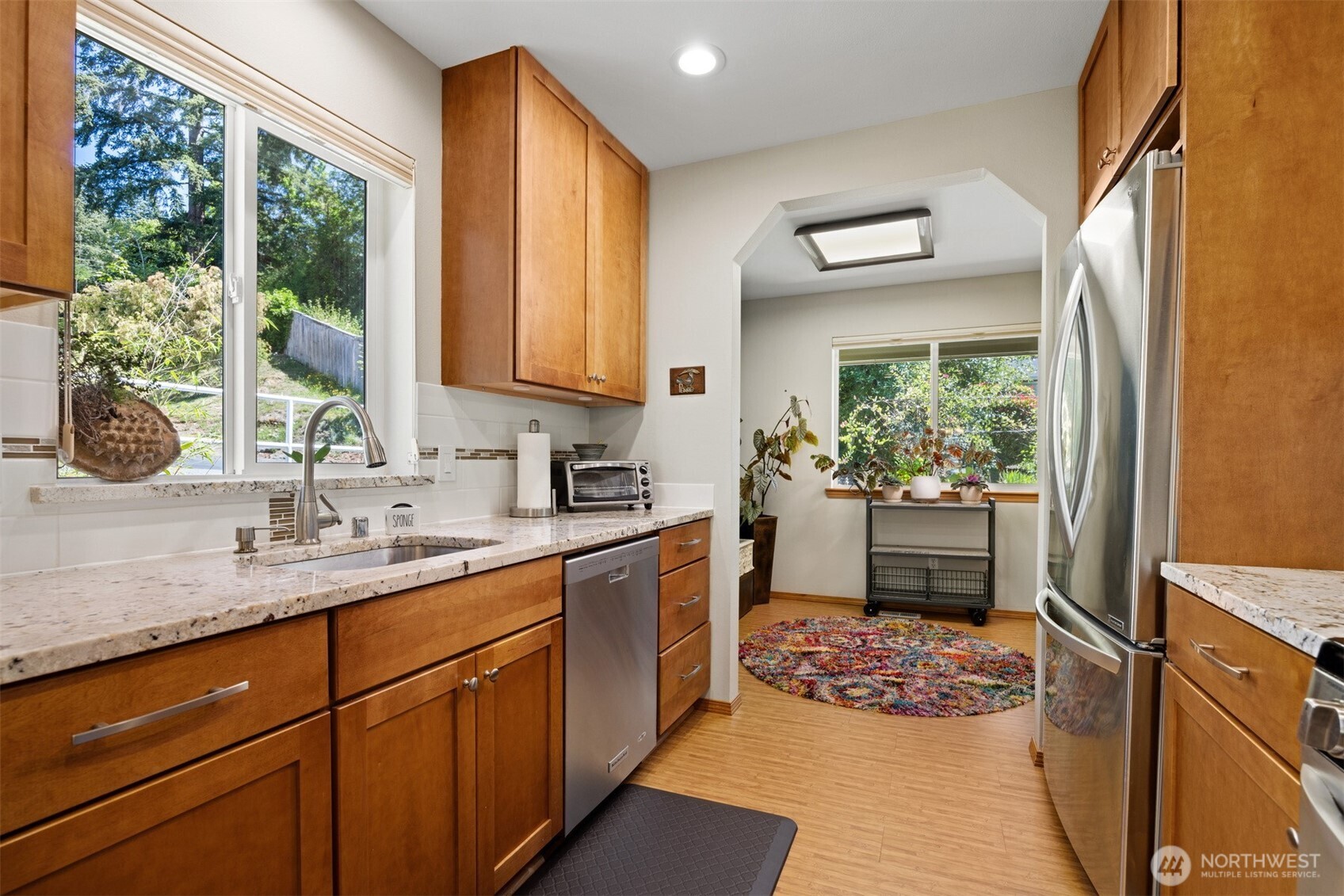 1342 Whatcom St Property Photo 10